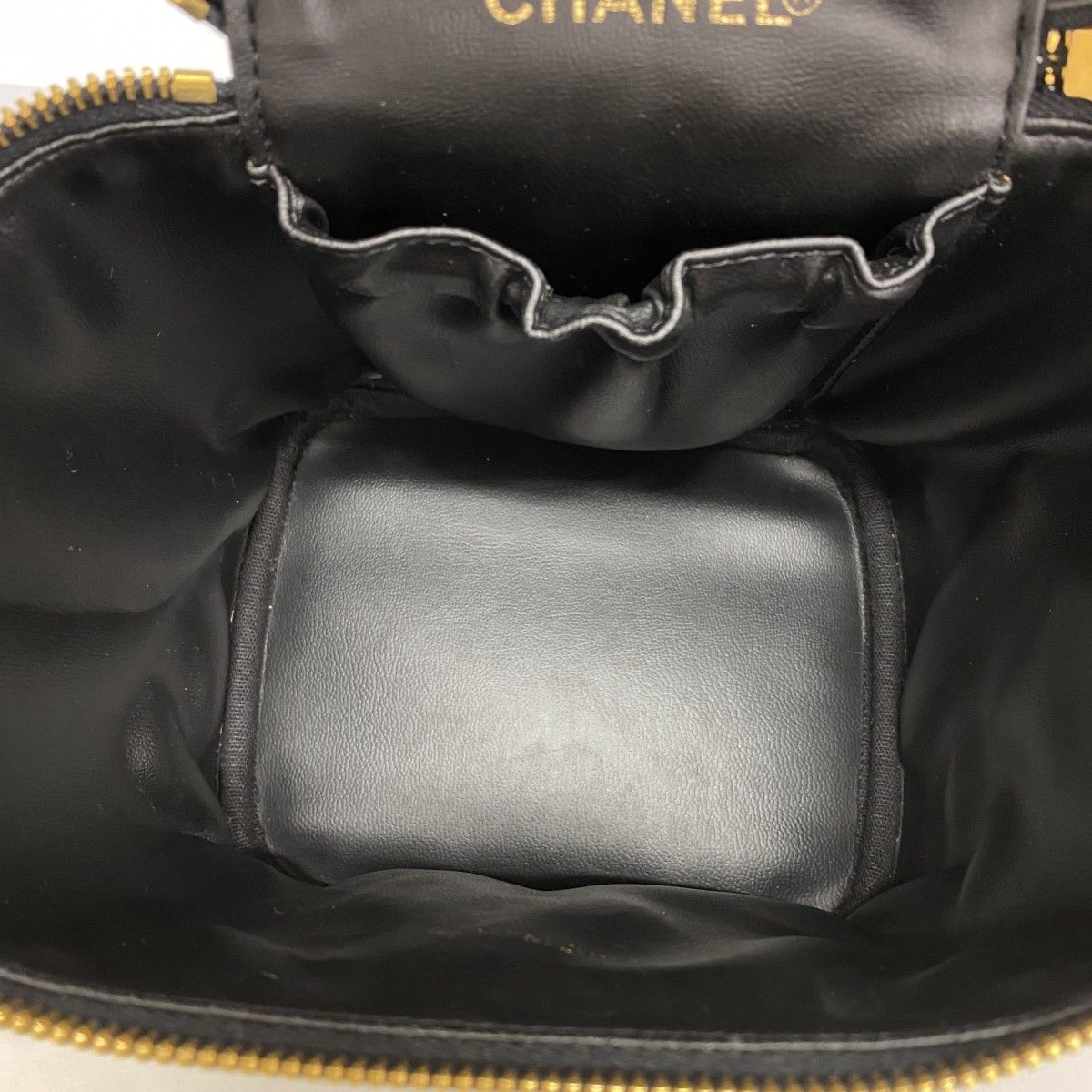 Chanel Vanity Bag Caviar Leather Black Gold — view 4