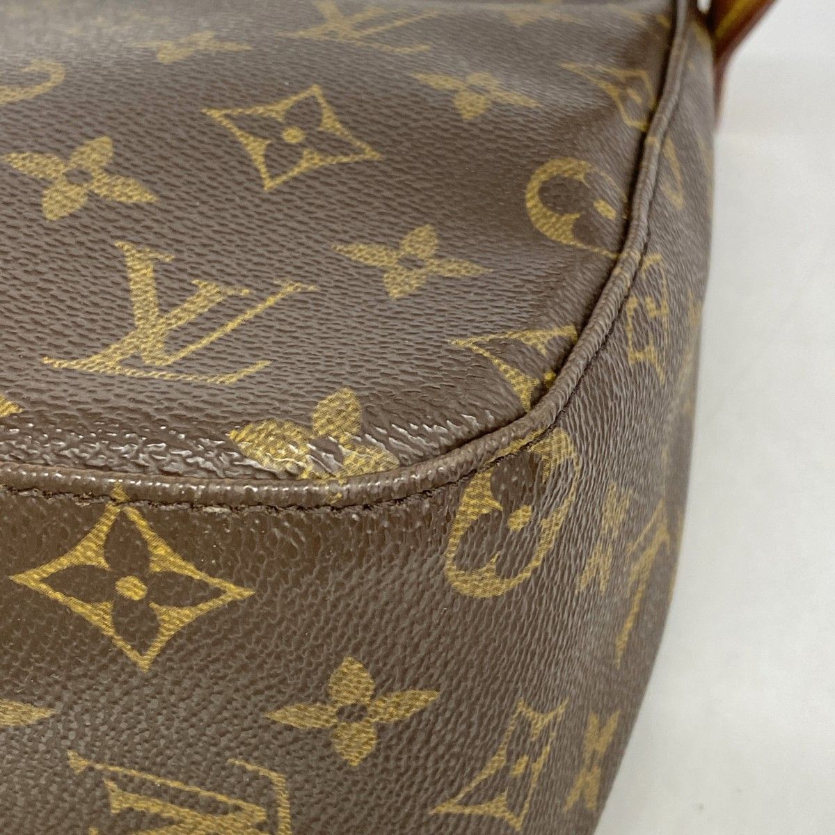 Louis Vuitton Shoulder Bag Monogram Looping MM Brown — view 9