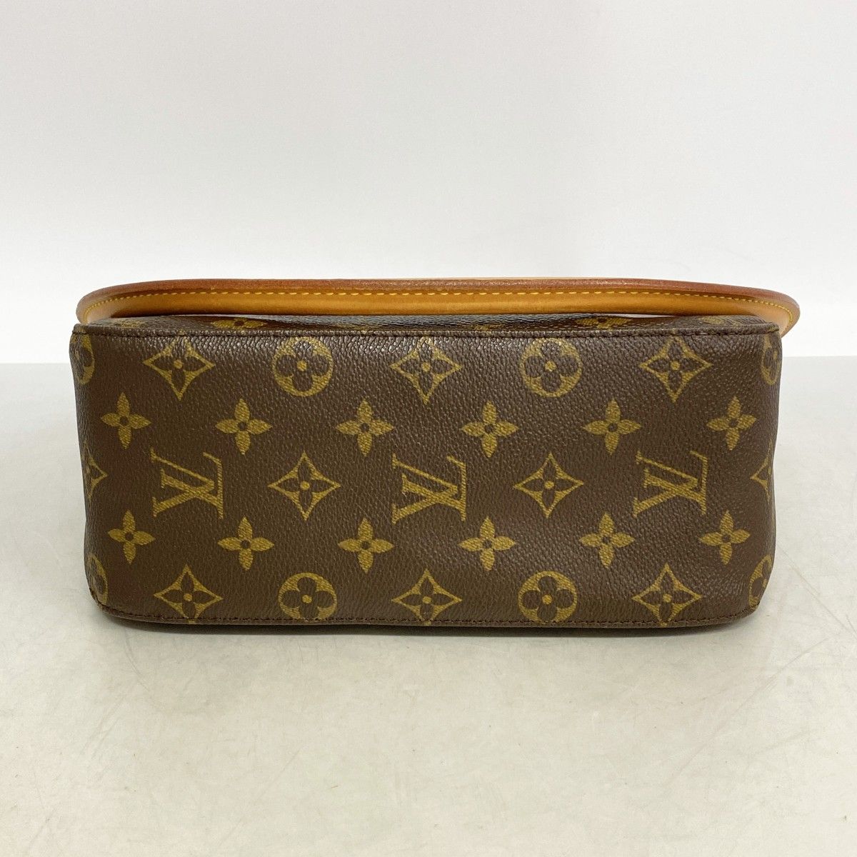 Louis Vuitton Shoulder Bag Monogram Looping MM Brown — view 3
