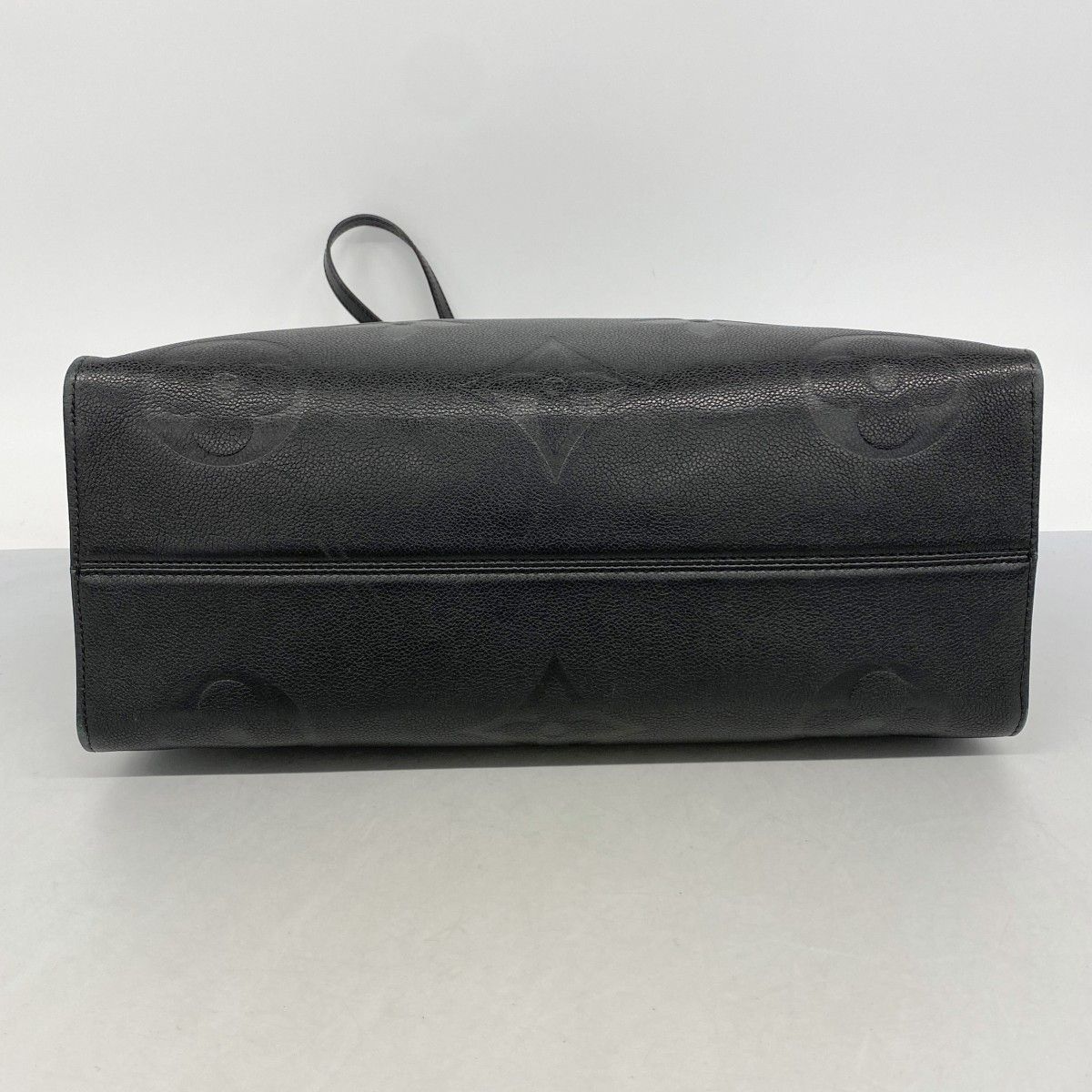 Louis Vuitton Tote Monogram Empreinte On The Go GM Noir 2-Way — view 3