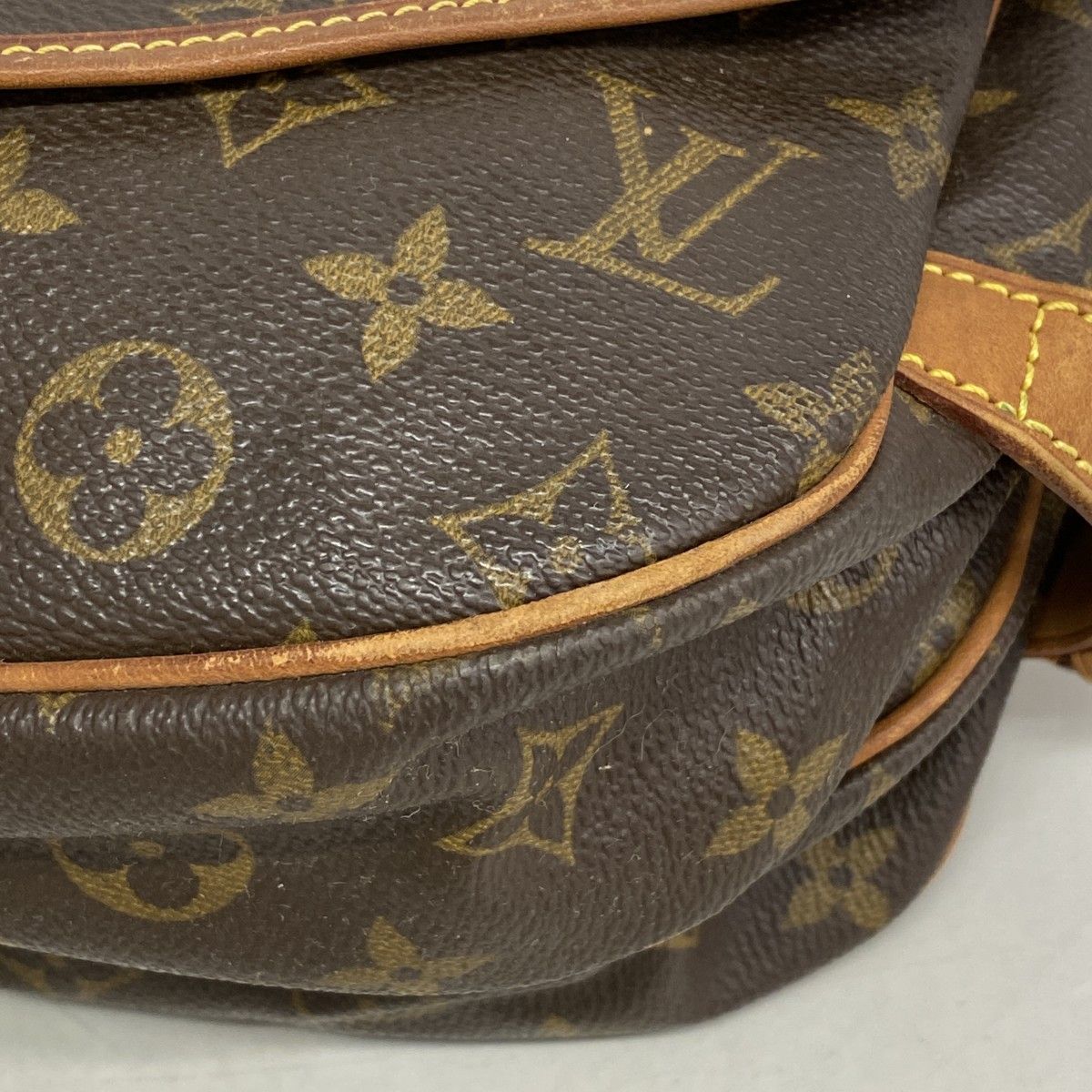 Louis Vuitton Shoulder Bag Monogram Saumur 30 Brown — view 9