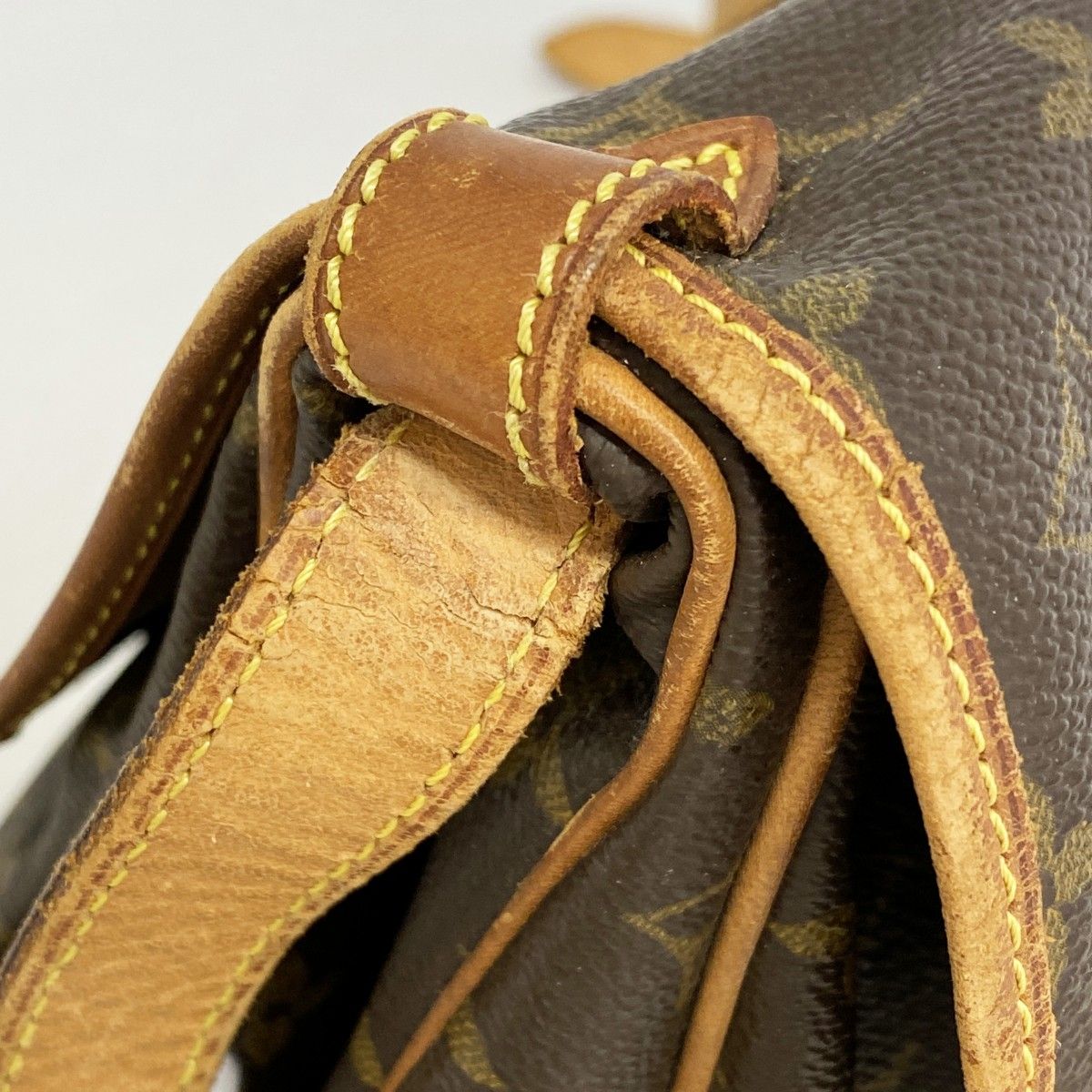 Louis Vuitton Shoulder Bag Monogram Saumur 30 Brown — view 6