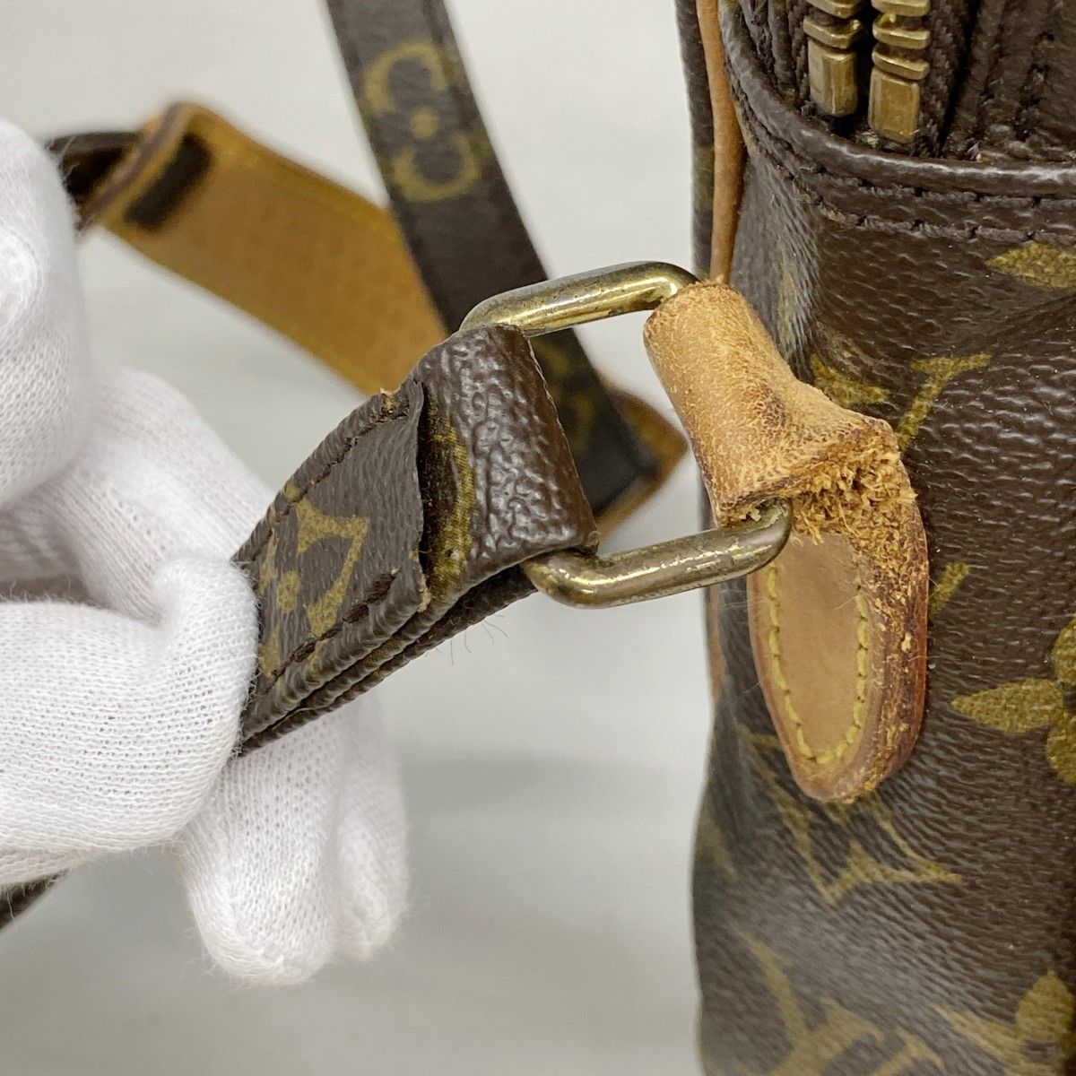 Louis Vuitton Shoulder Bag Monogram Amazon Brown — view 6
