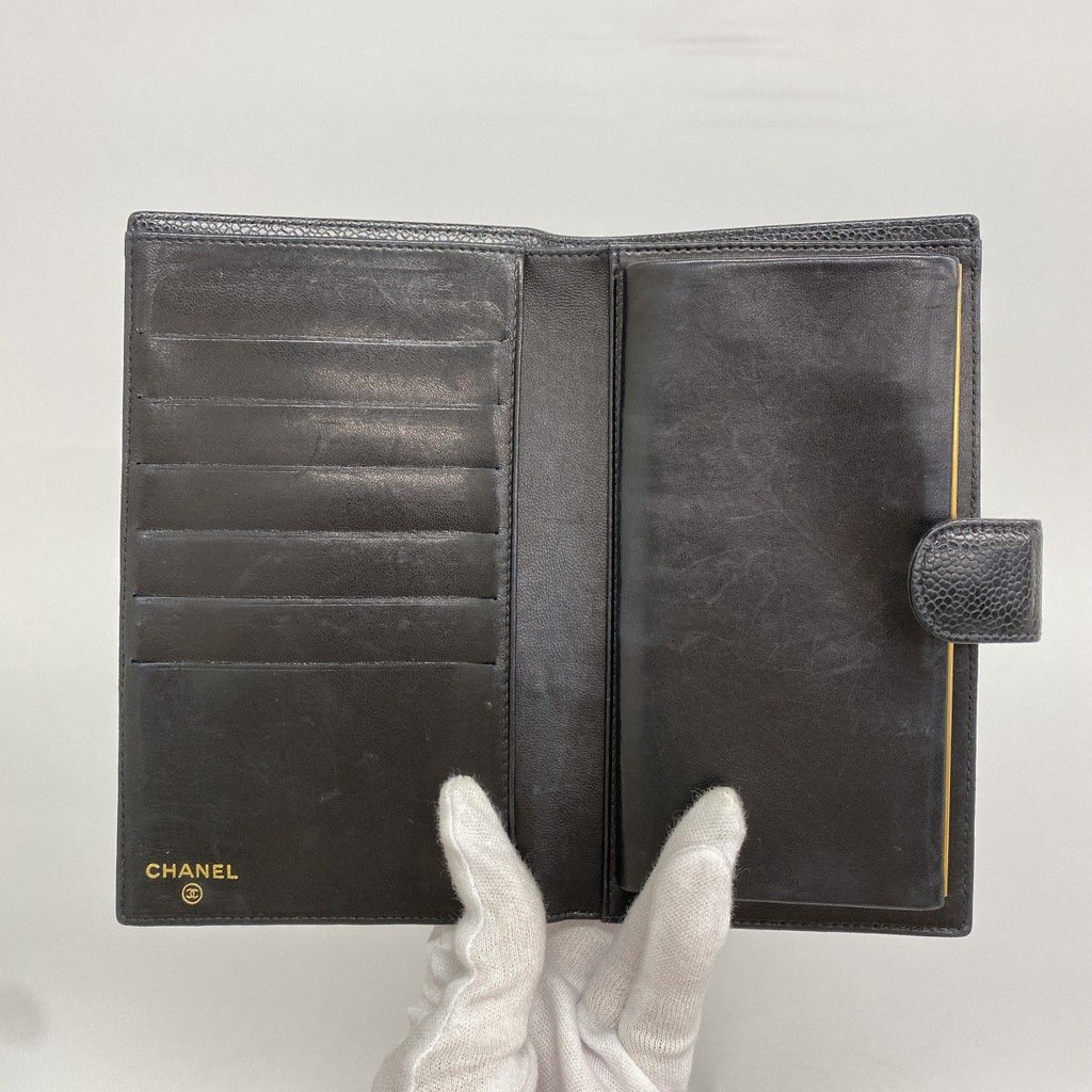 Chanel Wallet Caviar Leather Black Gold — view 3