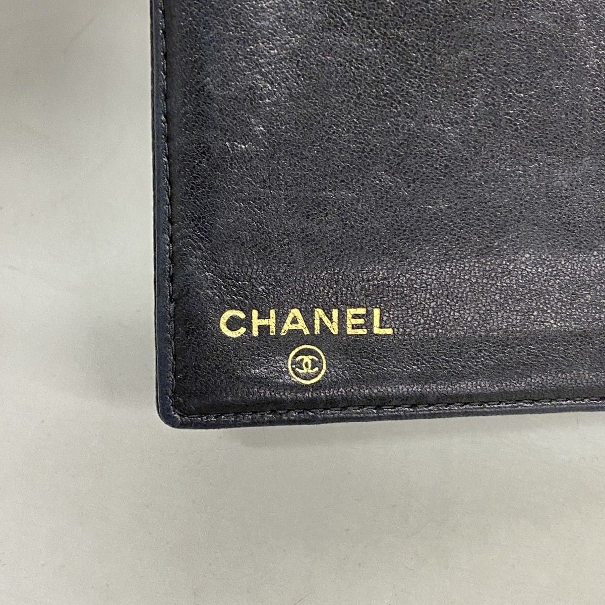 Chanel Wallet Caviar Leather Black Gold — view 4