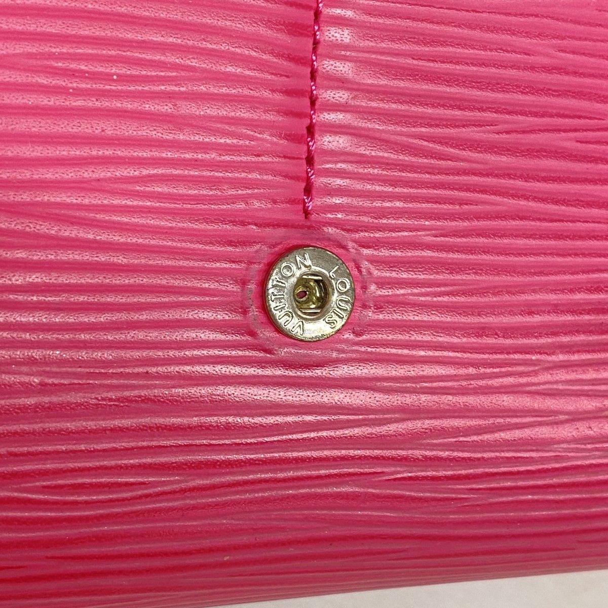 Louis Vuitton Wallet Epi Portefeuille Sarah Hot Pink — view 8