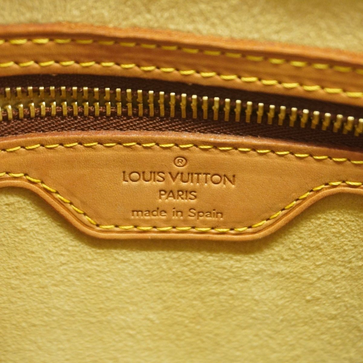 Louis Vuitton Shoulder Bag Monogram Looping GM Brown — view 5