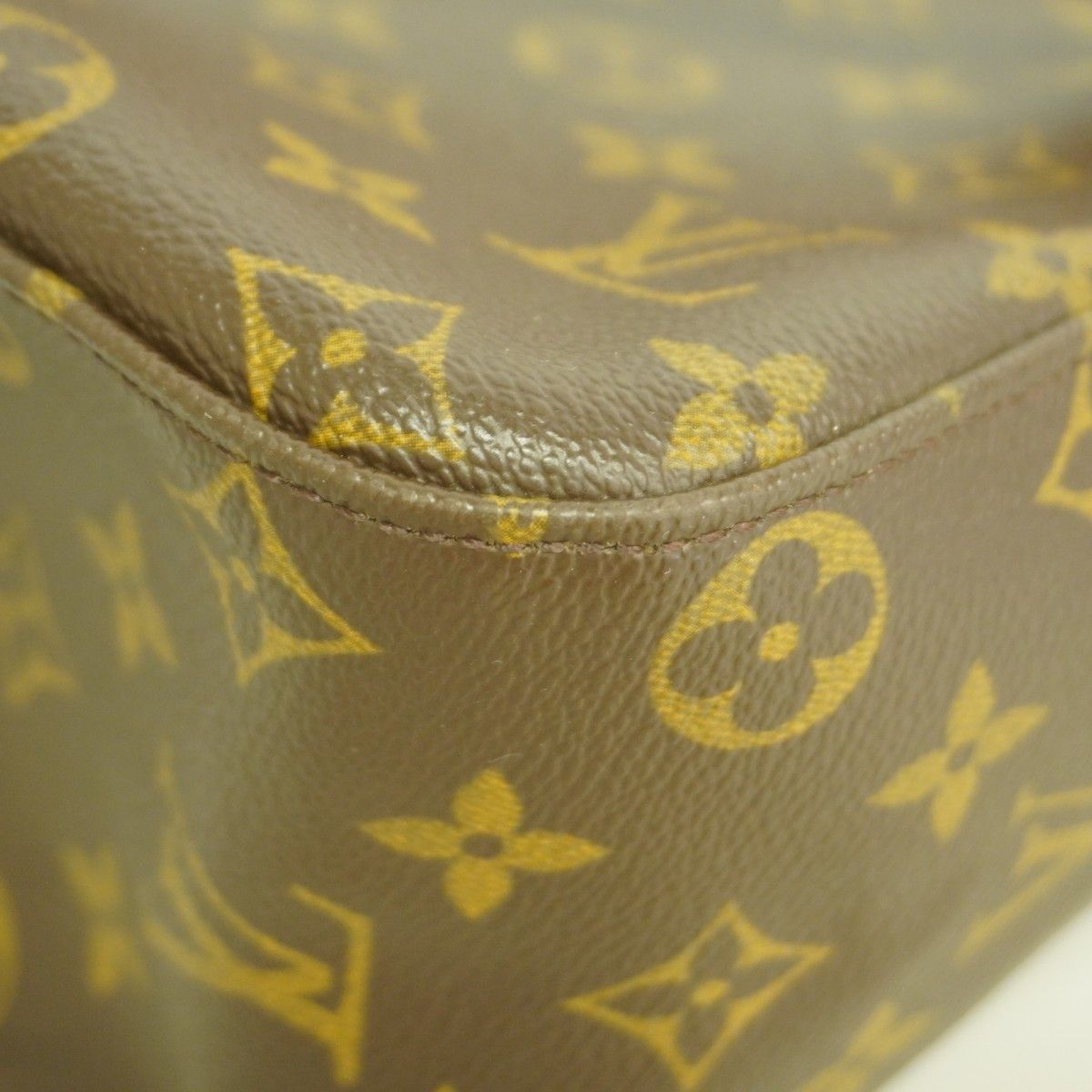 Louis Vuitton Shoulder Bag Monogram Looping GM Brown — view 6