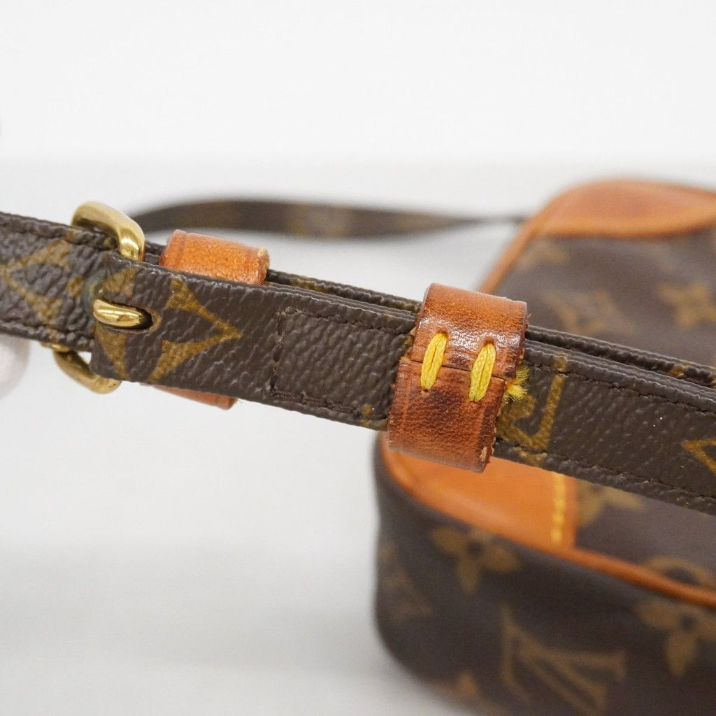 Louis Vuitton Shoulder Bag Monogram Danube Brown — view 9