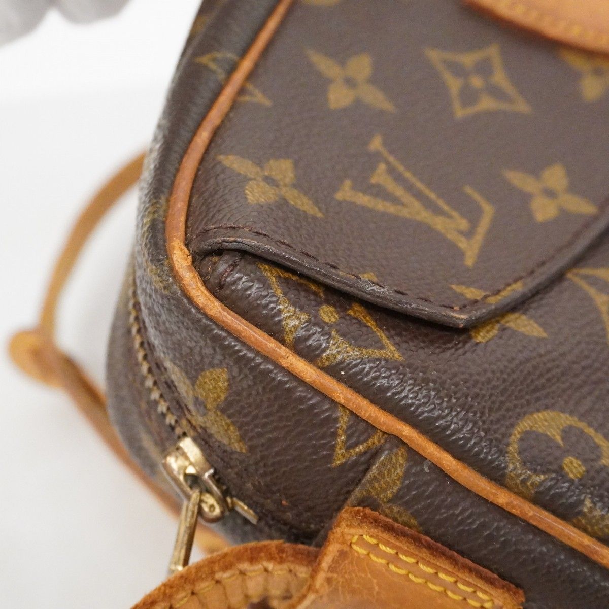 Louis Vuitton Shoulder Bag Monogram Jeune Fille MM Brown — view 8