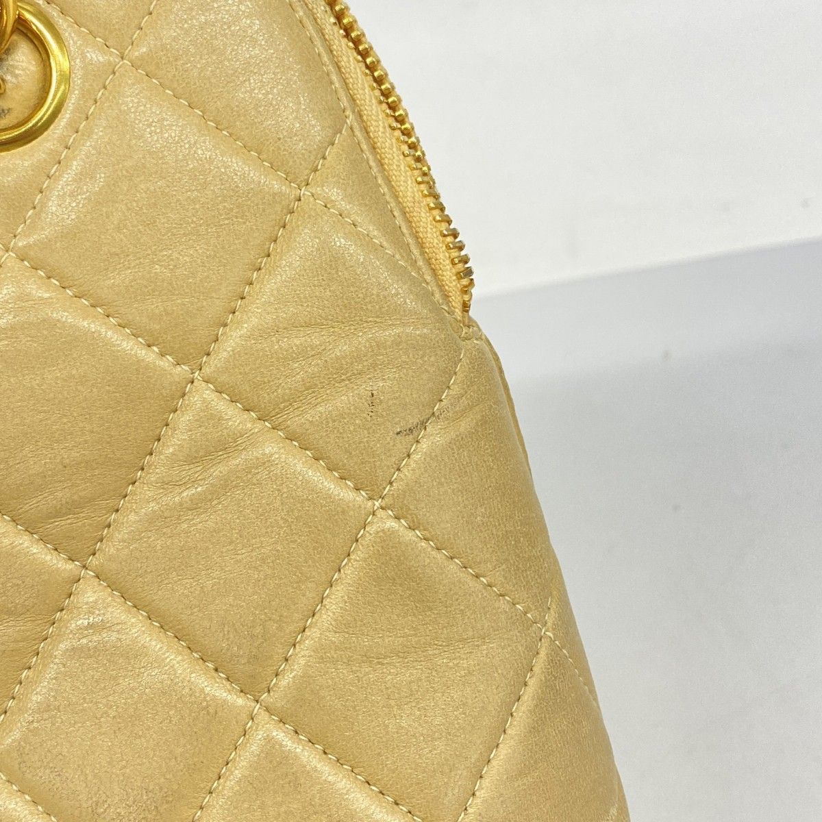 Chanel Shoulder Bag Quilted Lambskin Beige Gold — view 9