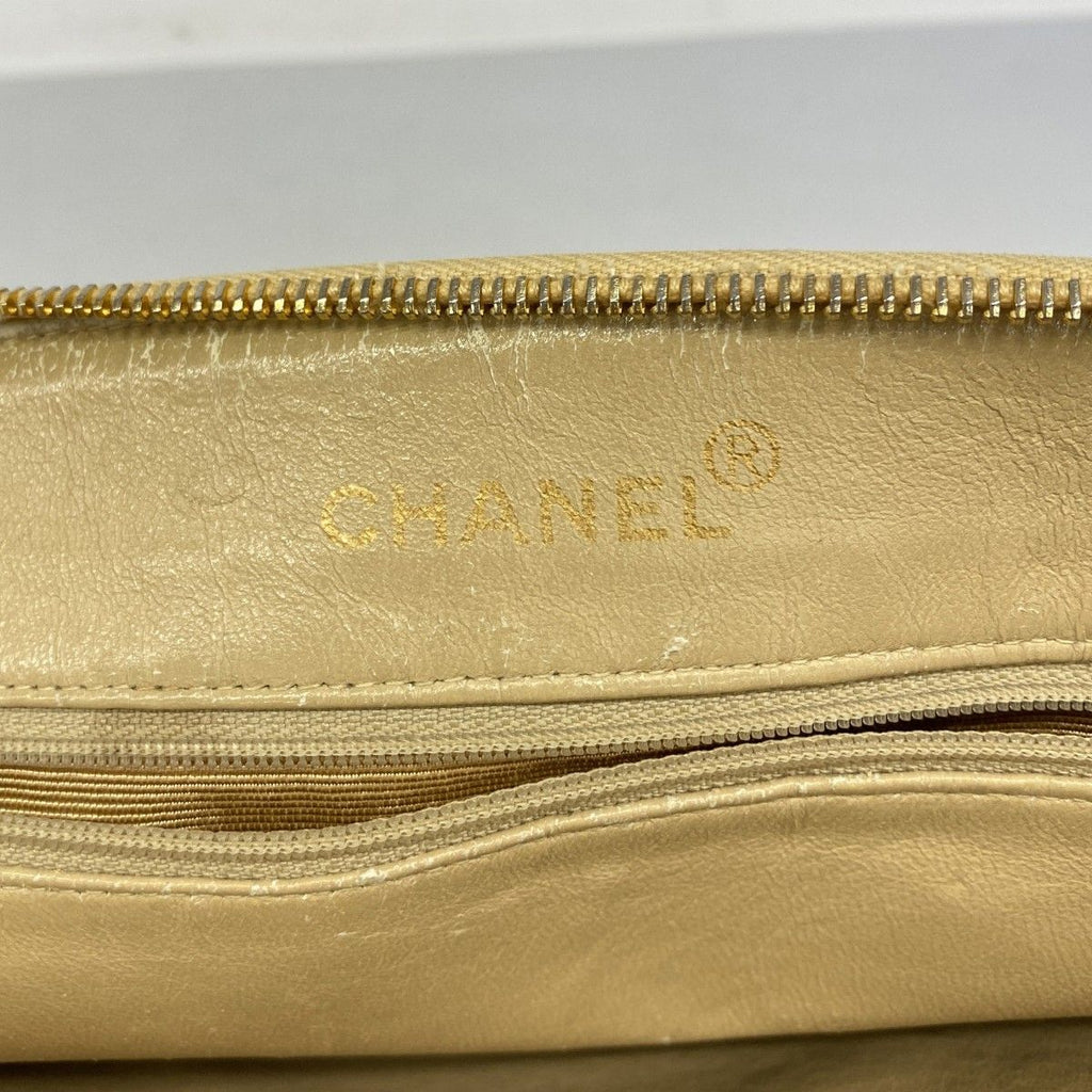 Chanel Shoulder Bag Quilted Lambskin Beige Gold — view 5