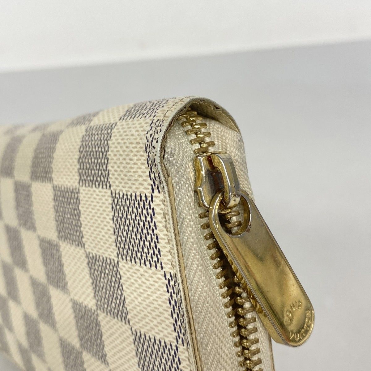 Louis Vuitton Wallet Damier Azur Zippy White — view 5