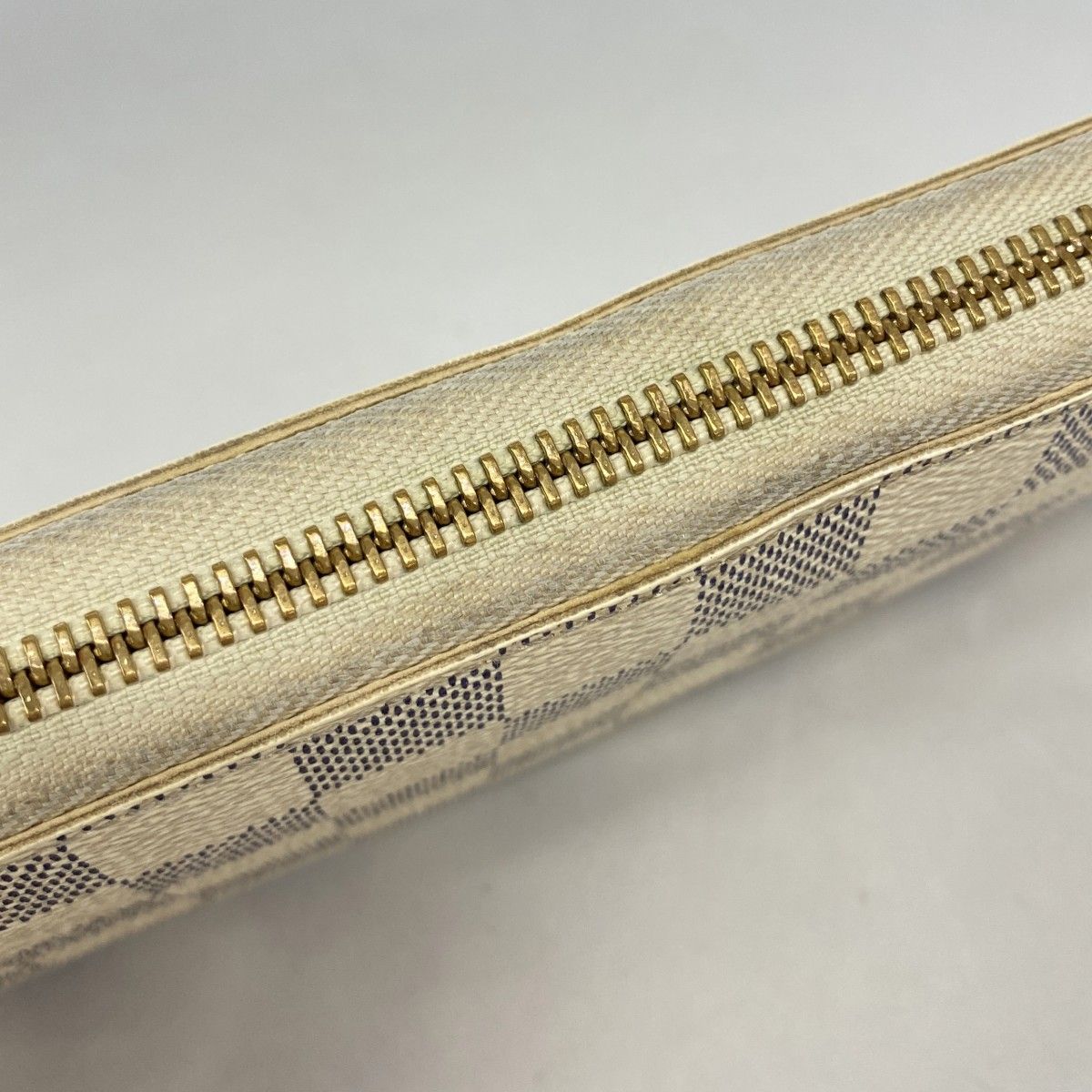 Louis Vuitton Wallet Damier Azur Zippy White — view 8