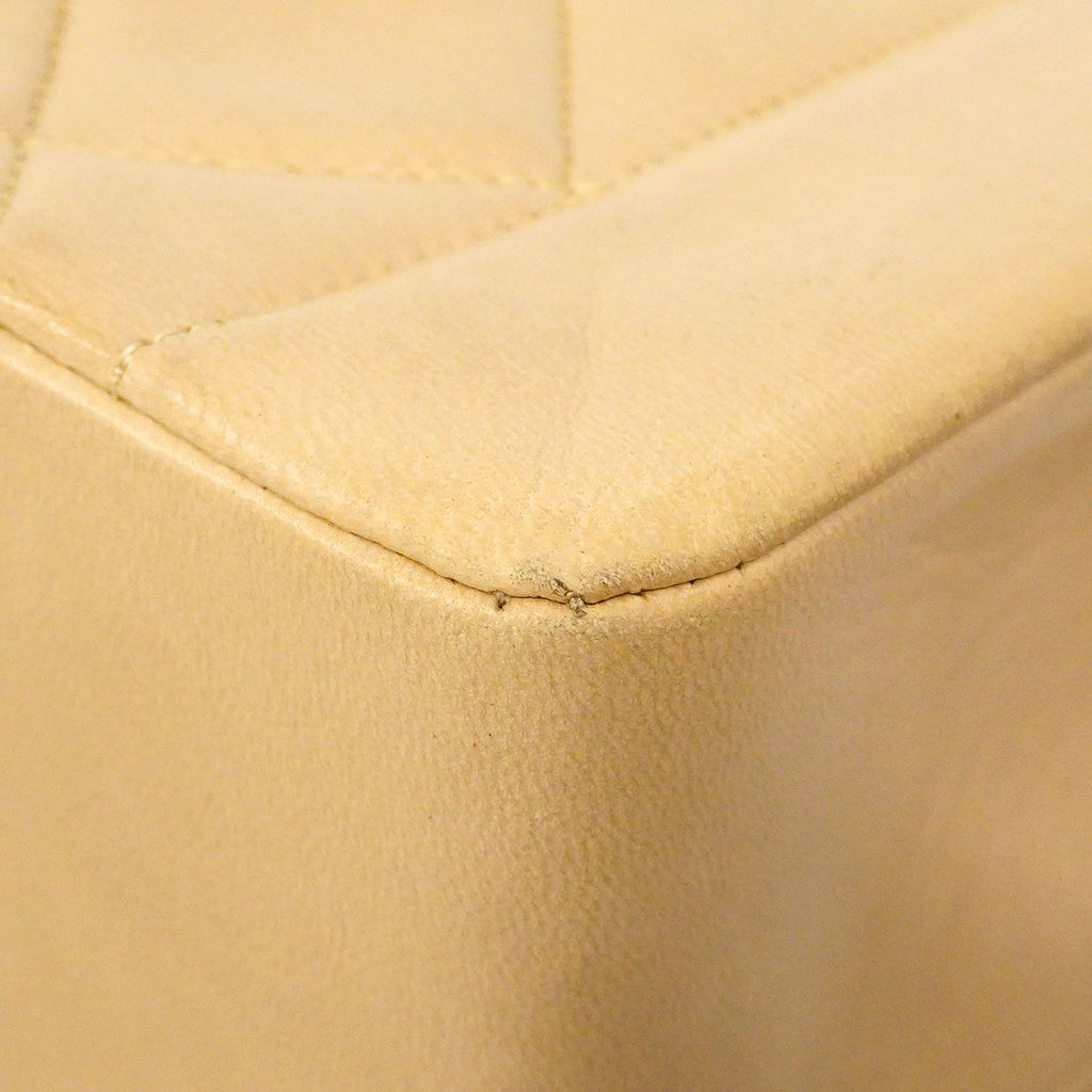 Chanel Shoulder Bag Diana Lambskin Beige Gold — view 7
