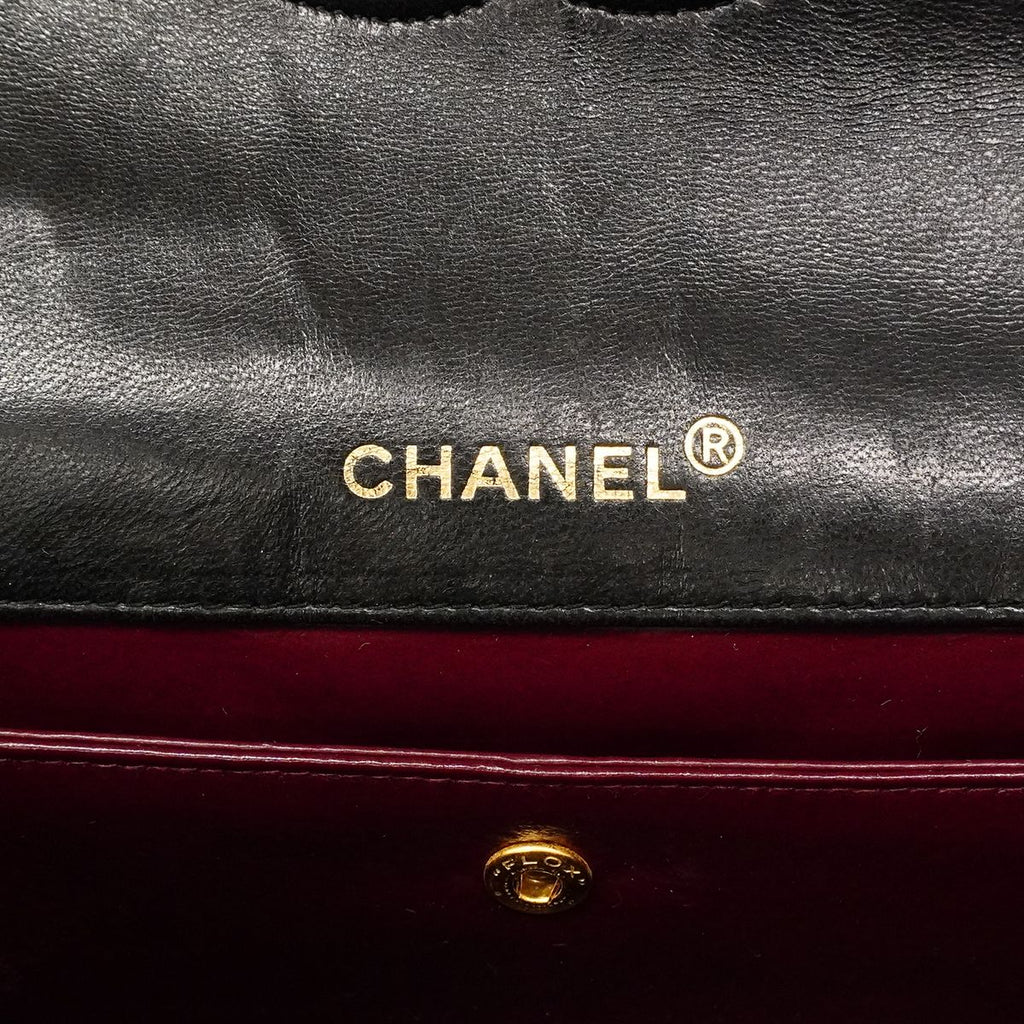 Chanel Shoulder Bag Quilted Lambskin Black Gold — view 5
