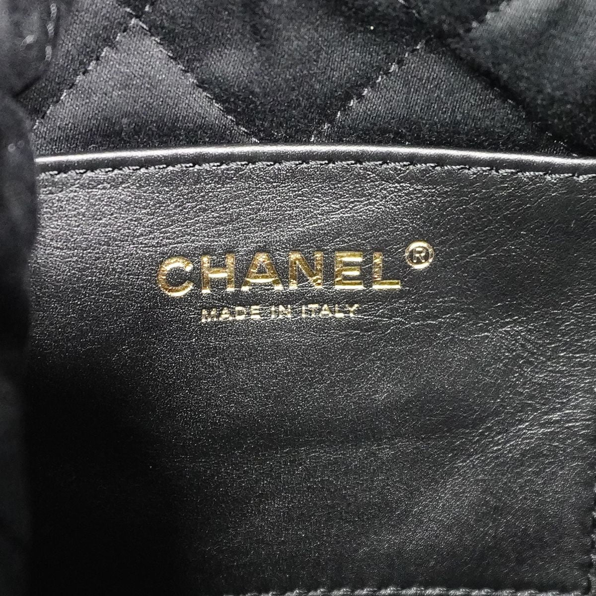 Chanel Handbag 22 Mini Calf Black Gold 2-Way — view 5