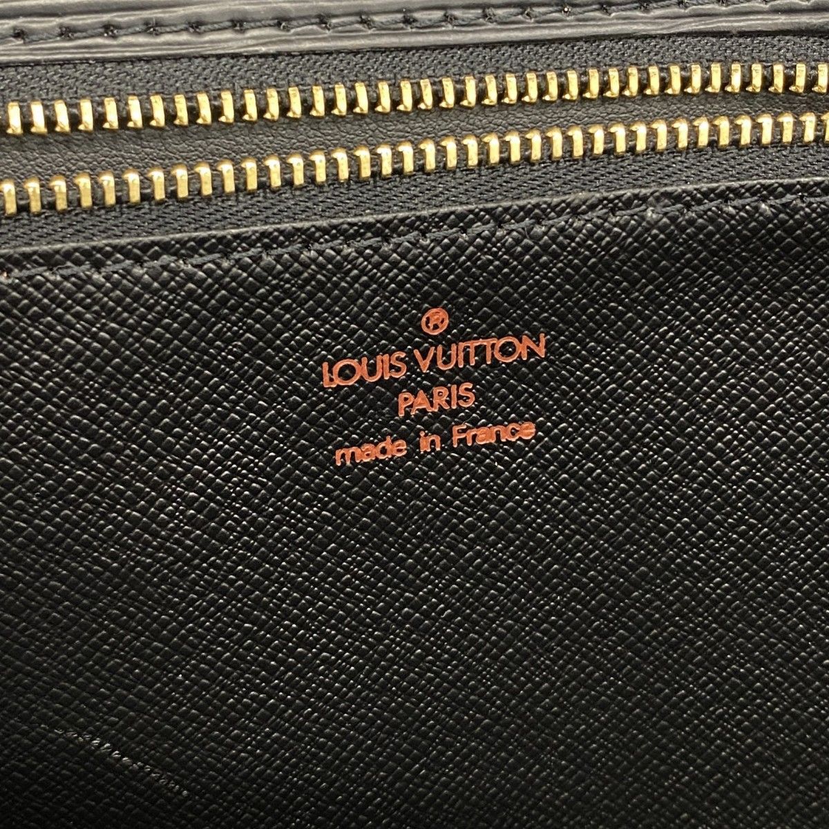 Louis Vuitton Clutch Epi Pochette Series Dragonne Noir — view 5