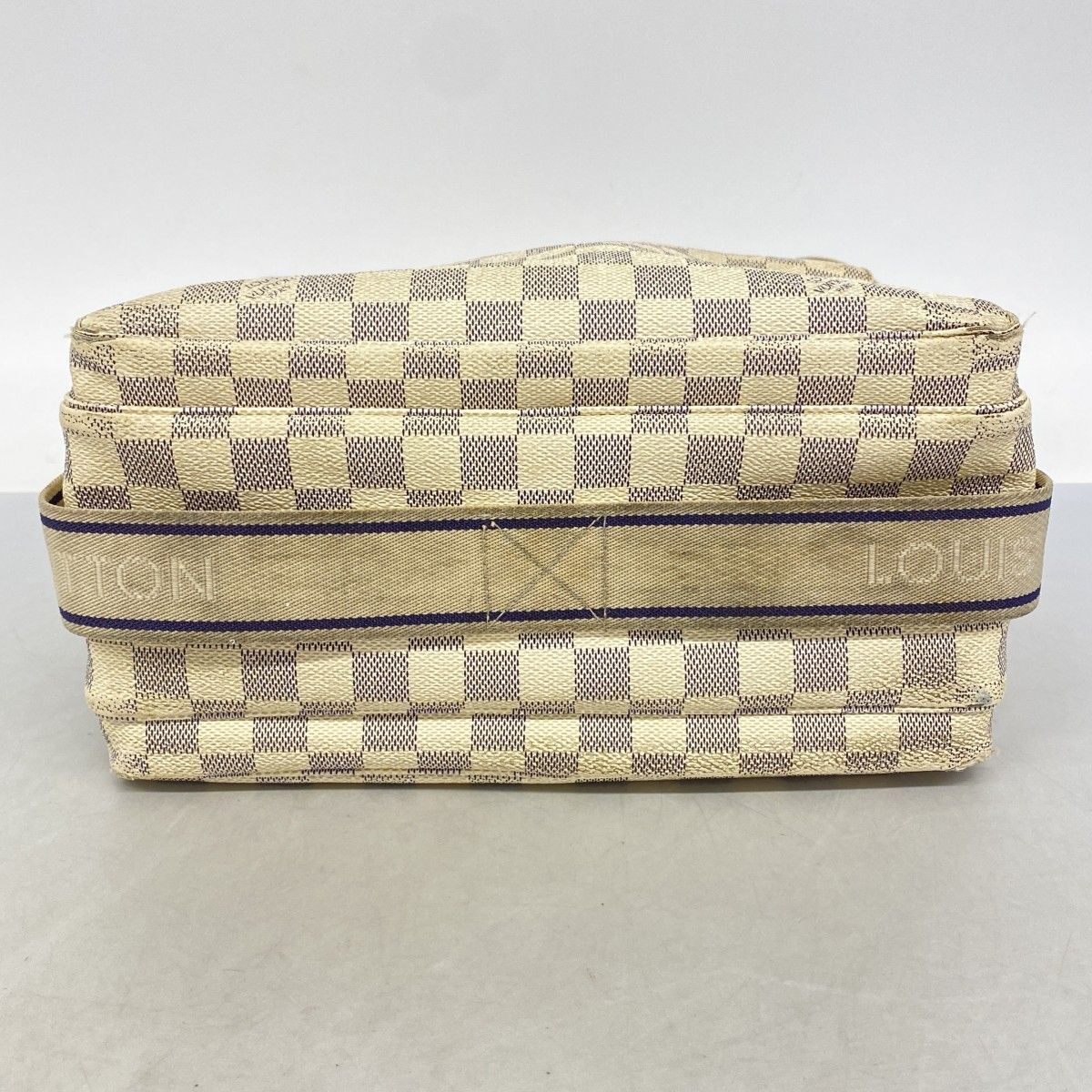 Louis Vuitton Shoulder Bag Damier Azur Naviglio White — view 3