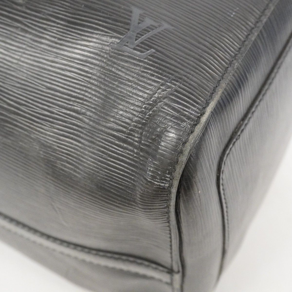 Louis Vuitton Boston Bag Epi Keepall 50 Noir — view 6