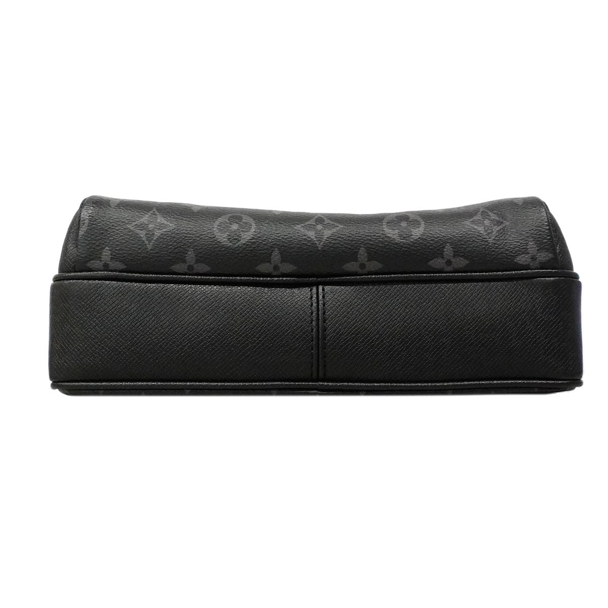 Louis Vuitton Shoulder Bag Taigarama Outdoor Messenger PM Black — view 3