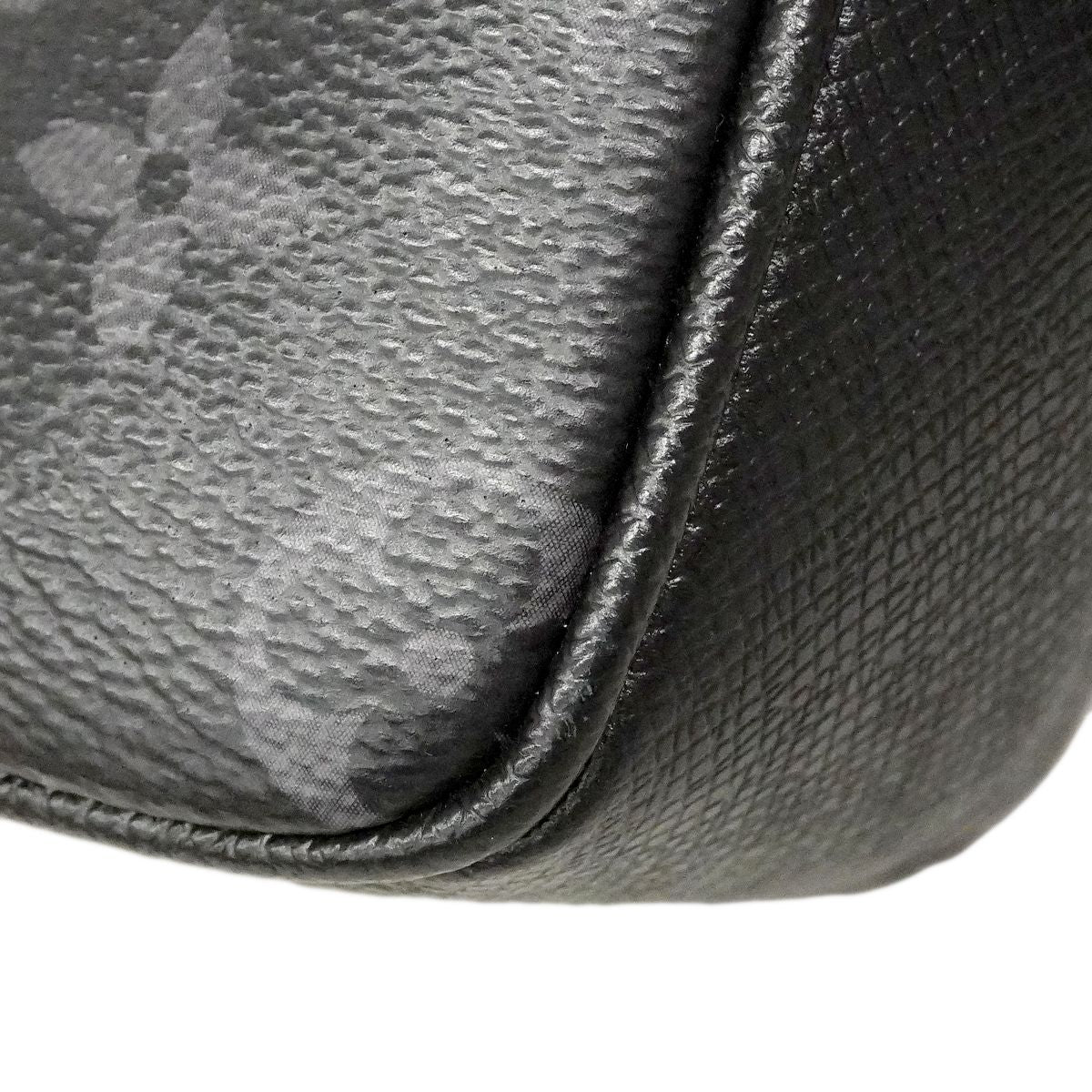 Louis Vuitton Shoulder Bag Taigarama Outdoor Messenger PM Black — view 6