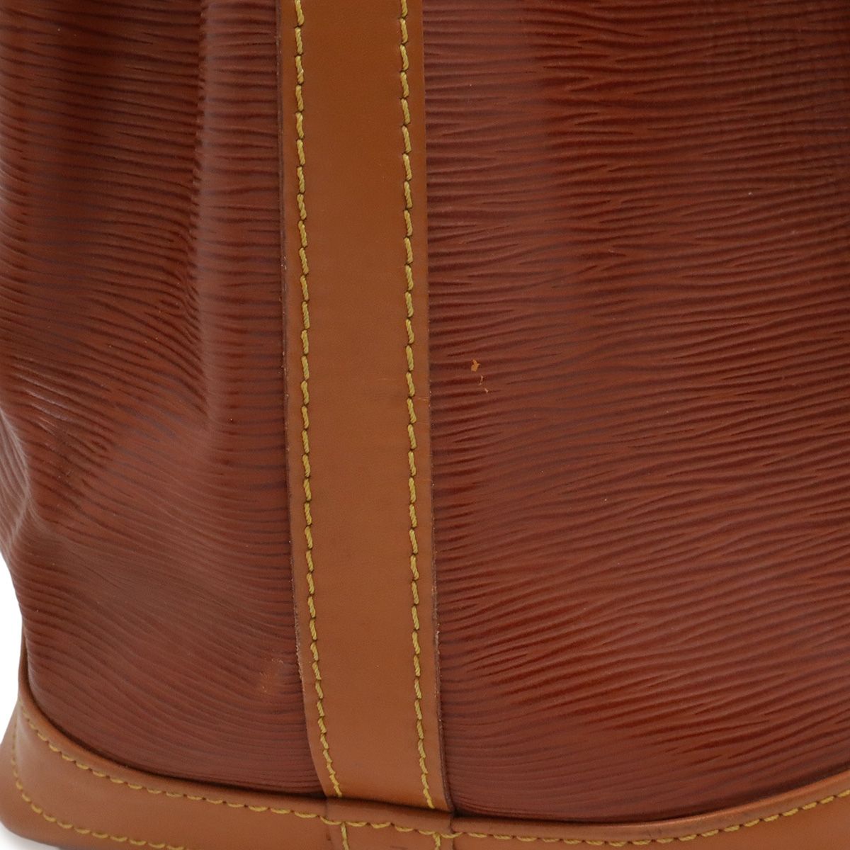 Louis Vuitton Epi Noe Drawstring Shoulder Bag Bicolor Leather Kenya Brown — view 4
