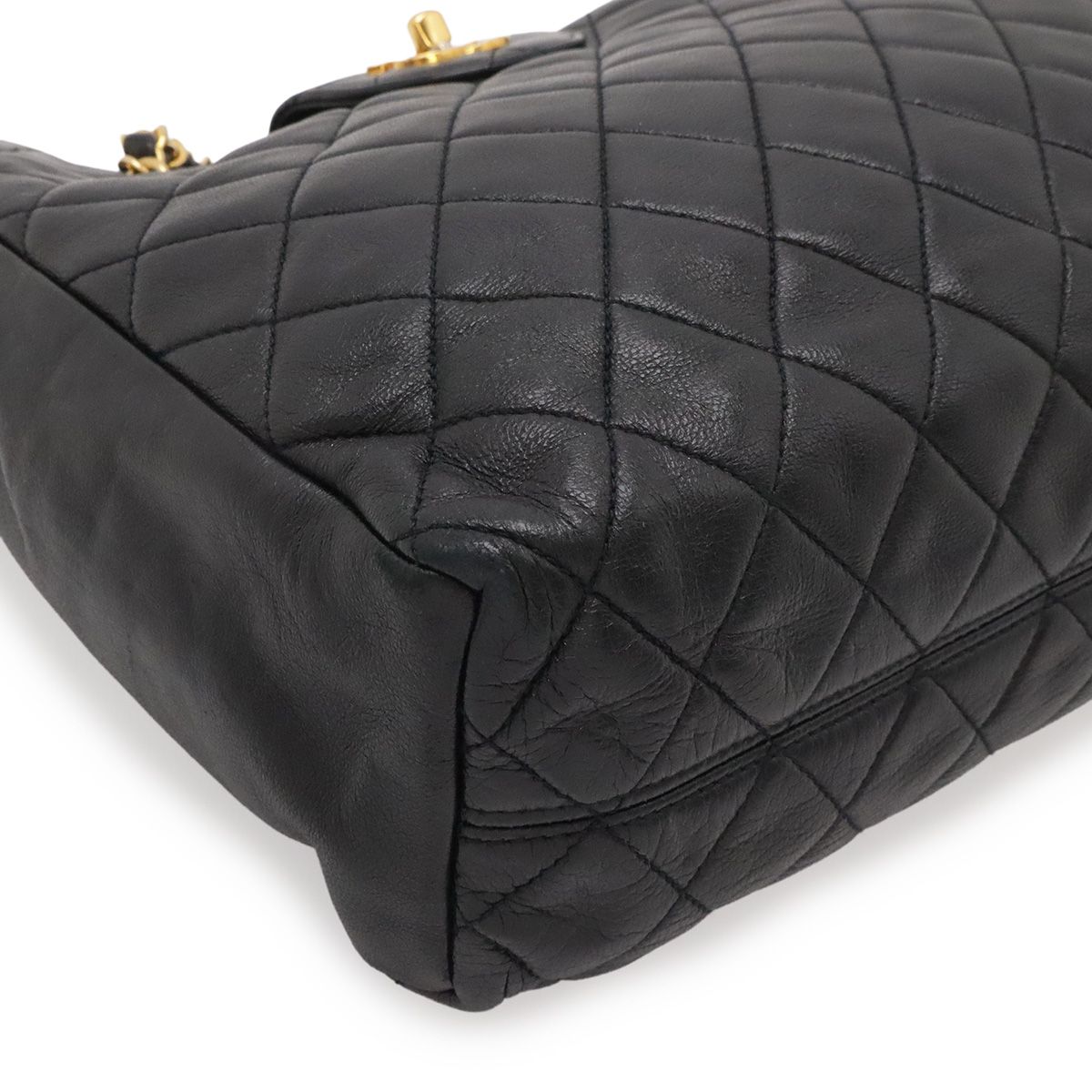 Chanel Quilted CC Logo Chain Shoulder Bag Lambskin Leather Black Gold — view 3