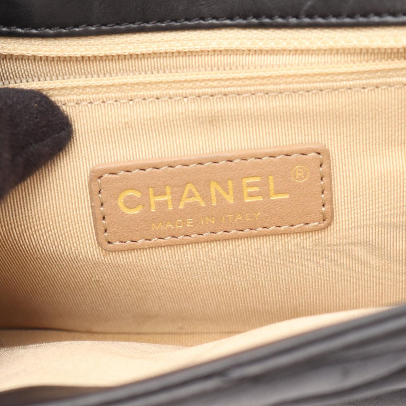 Chanel Shoulder Bag Bias Stitch Black Leather Chain — view 4