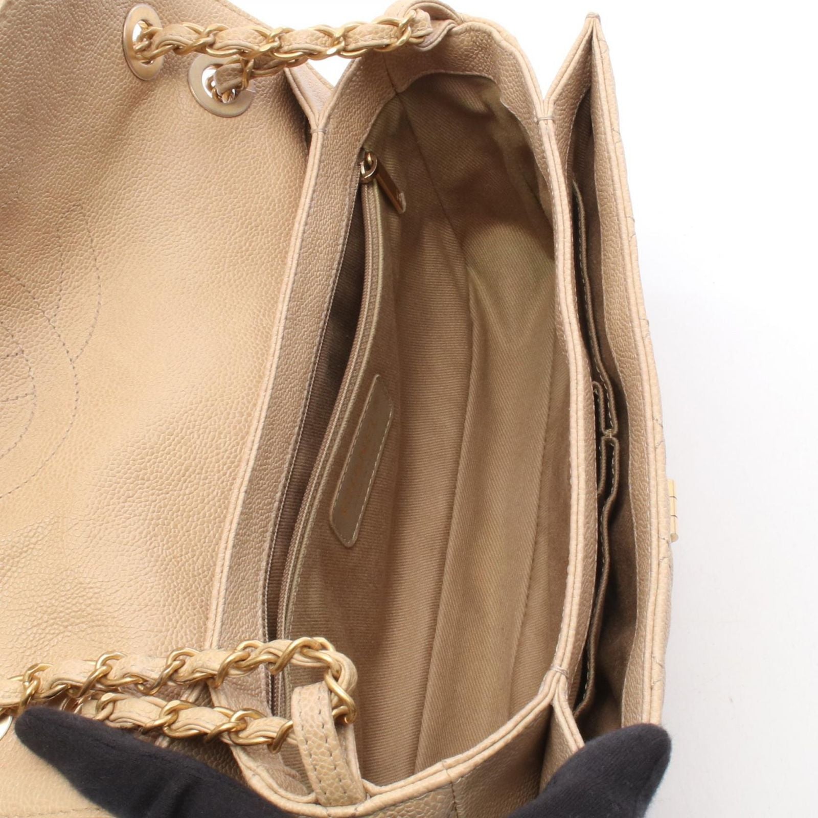 Chanel Shoulder Bag 2.55 Quilted Beige Caviar Leather Chain — view 3