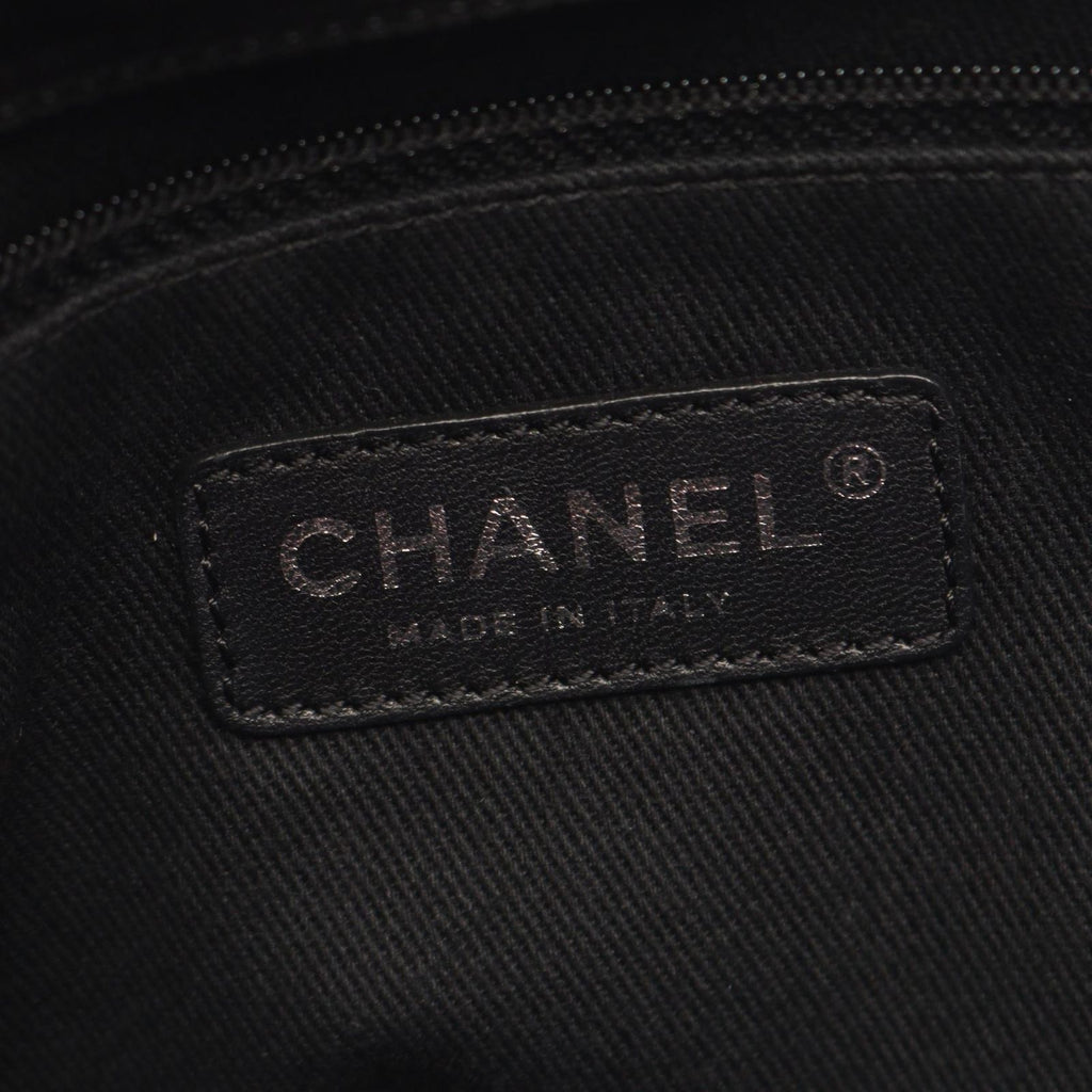 Chanel Tote Quilted Metallic Cles Caviar Leather Chain — view 4