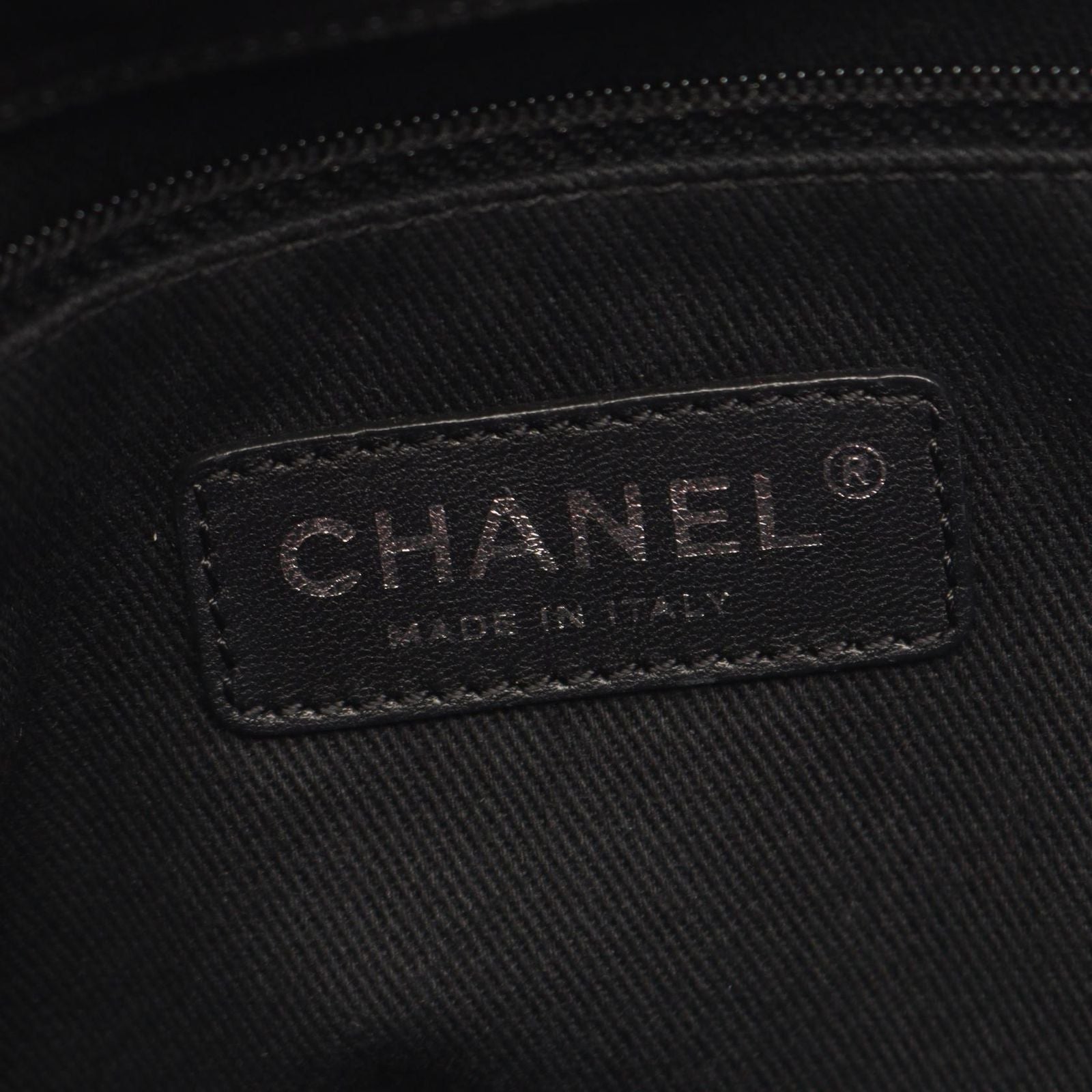 Chanel Tote Quilted Metallic Cles Caviar Leather Chain — view 4