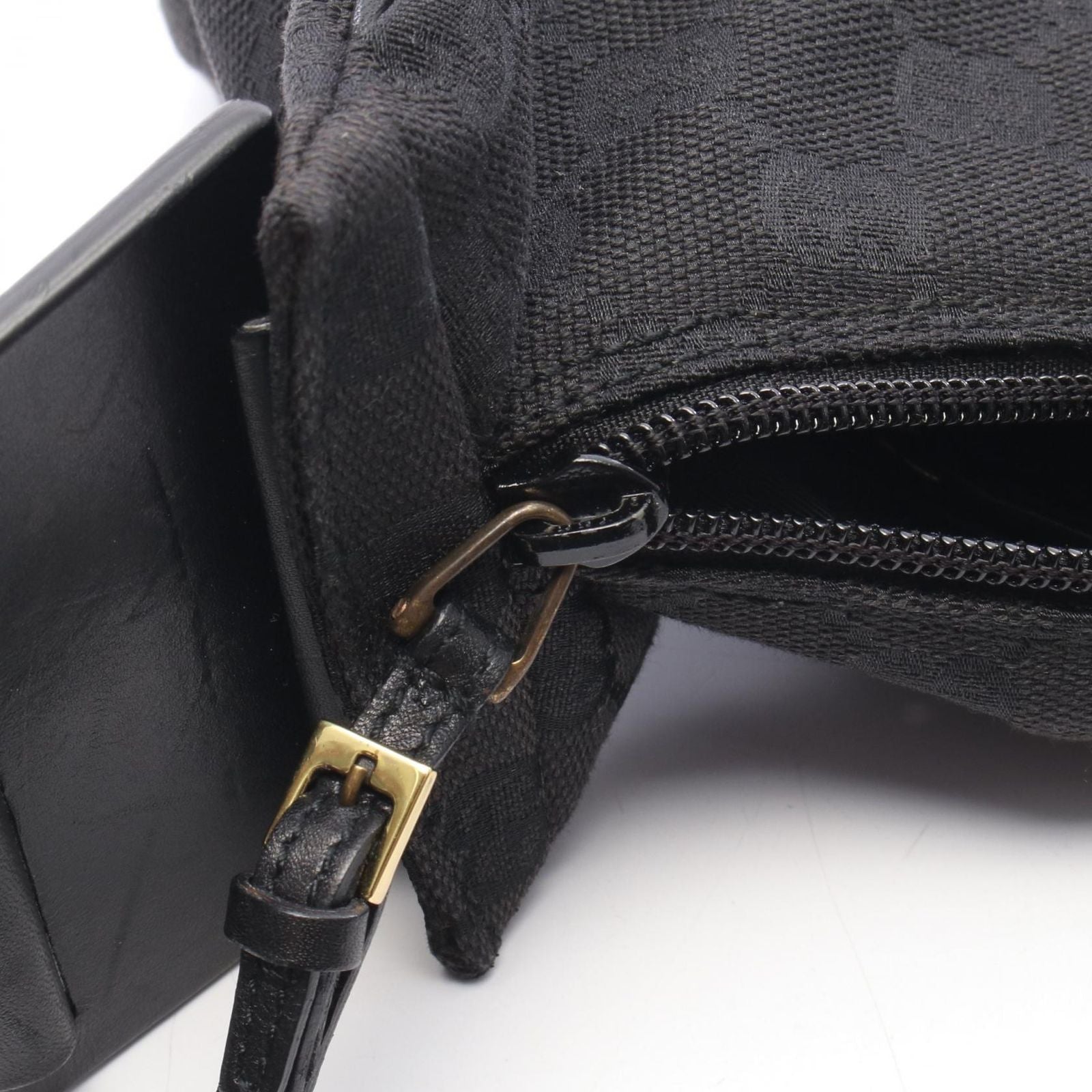 Gucci Shoulder Bag GG Canvas Black — view 5