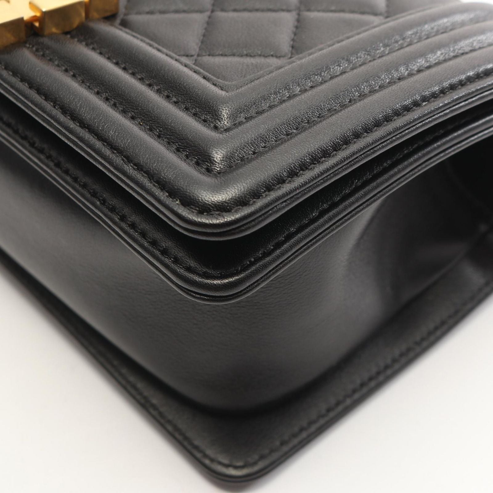 Chanel Shoulder Bag Boy Small Black Lambskin Chain — view 9