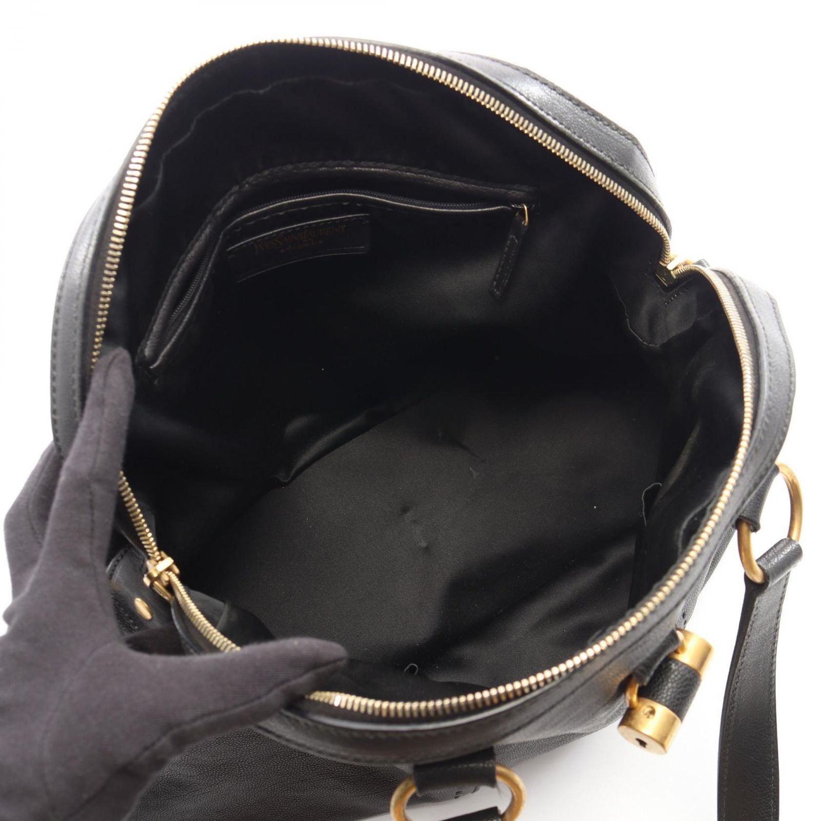 Saint Laurent Handbag Muse to Black Leather — view 3
