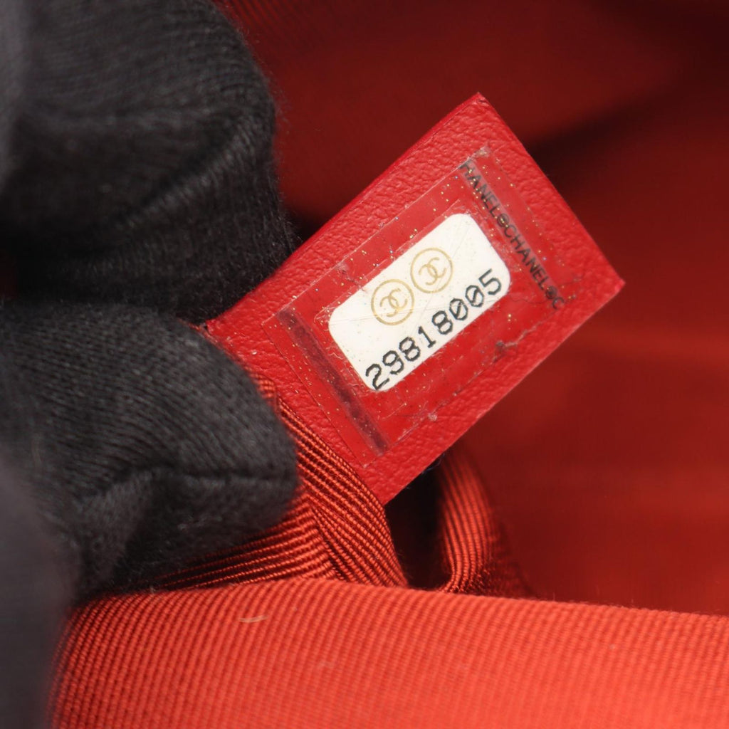 Chanel Shoulder Bag Red Leather Logo — view 5