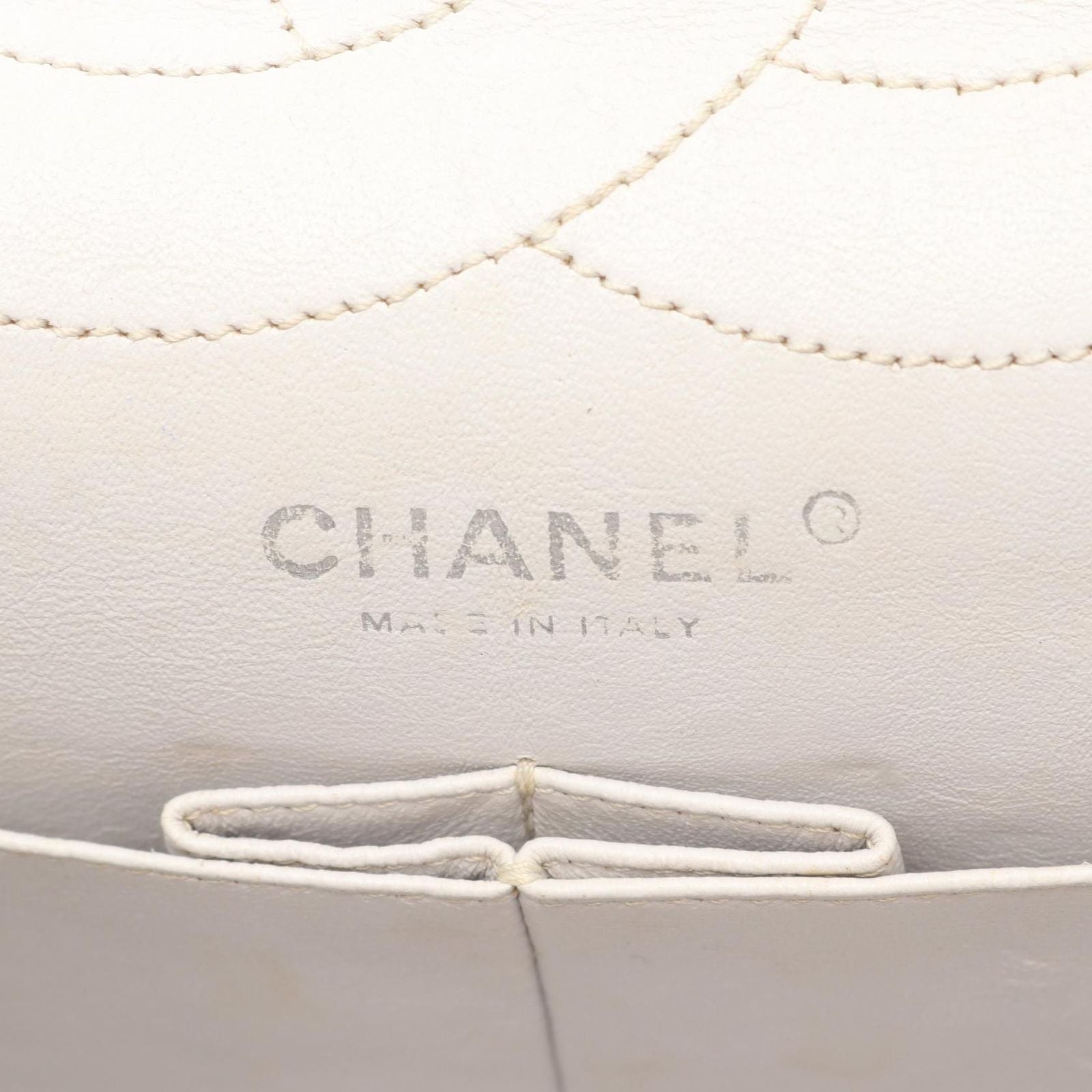 Chanel Shoulder Bag 2.55 Quilted Maxi Mademoiselle Chain Double Flap Off White — view 4