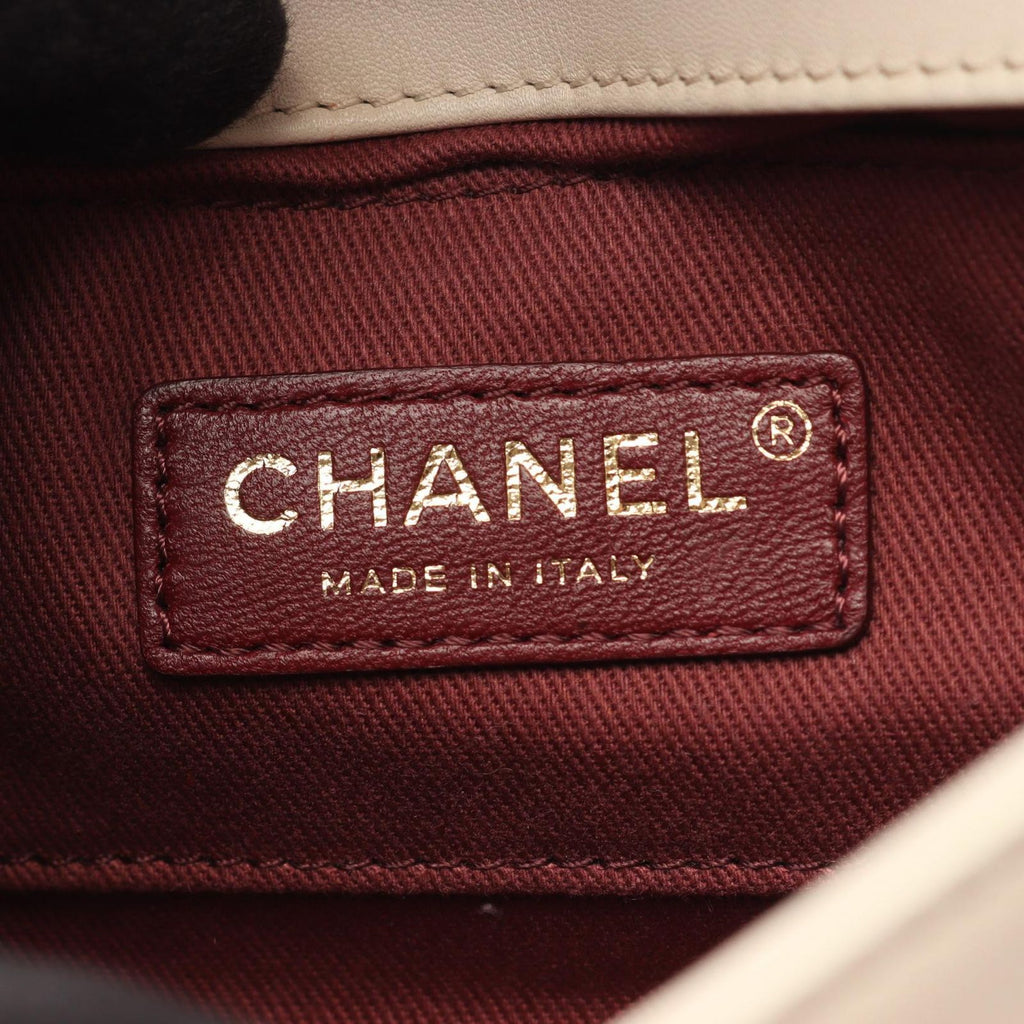 Chanel Shoulder Bag Blanc Stitch Mini Cream Lambskin Chain — view 4