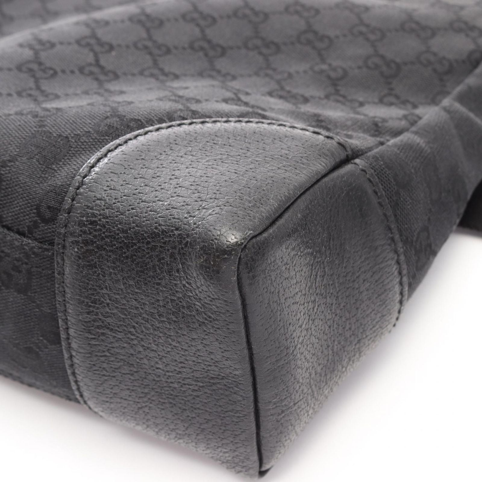 Gucci Shoulder Bag GG Canvas Black — view 6