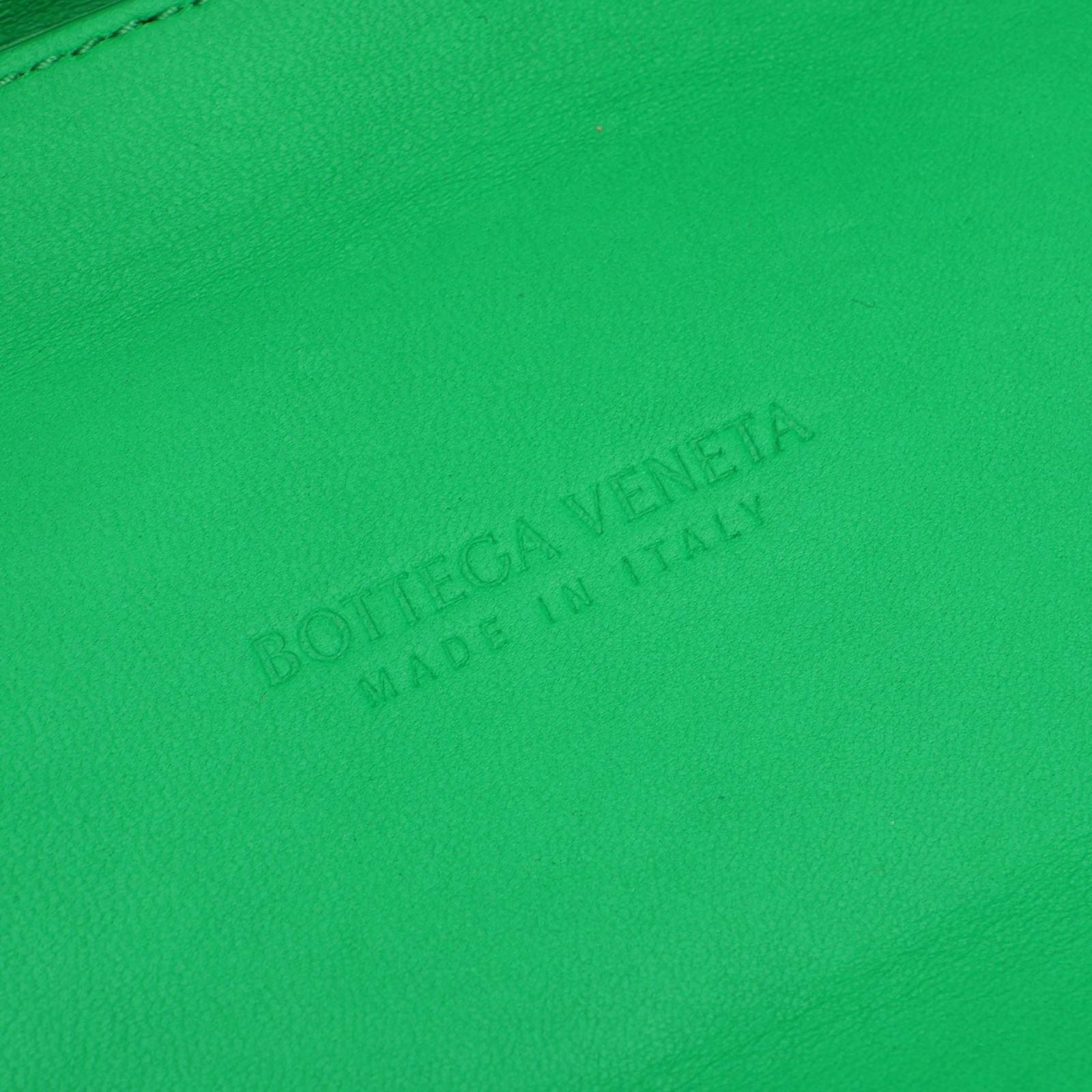 Bottega Veneta Handbag Arco Small Maxi Intrecciato Green Leather Tote — view 4