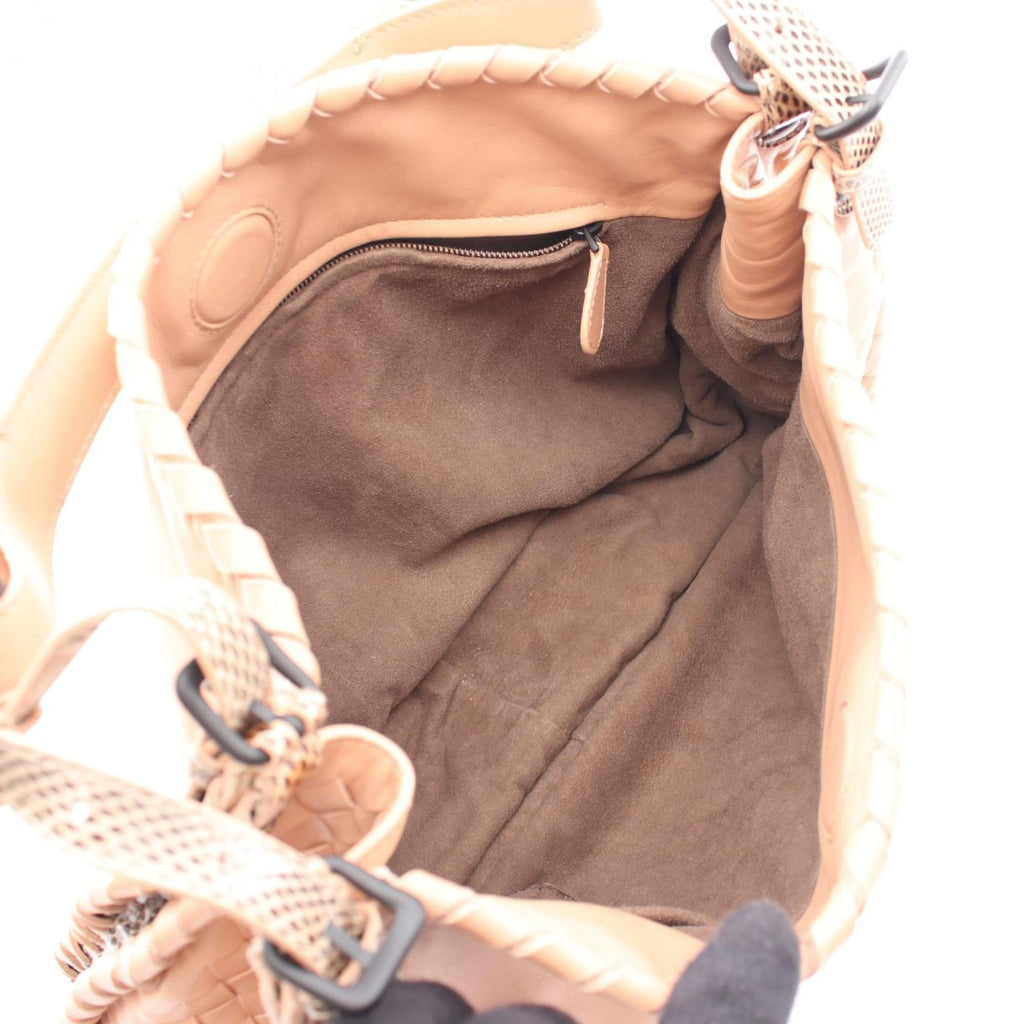 Bottega Veneta Shoulder Bag Intrecciato Beige Leather Exotic Cles the — view 3