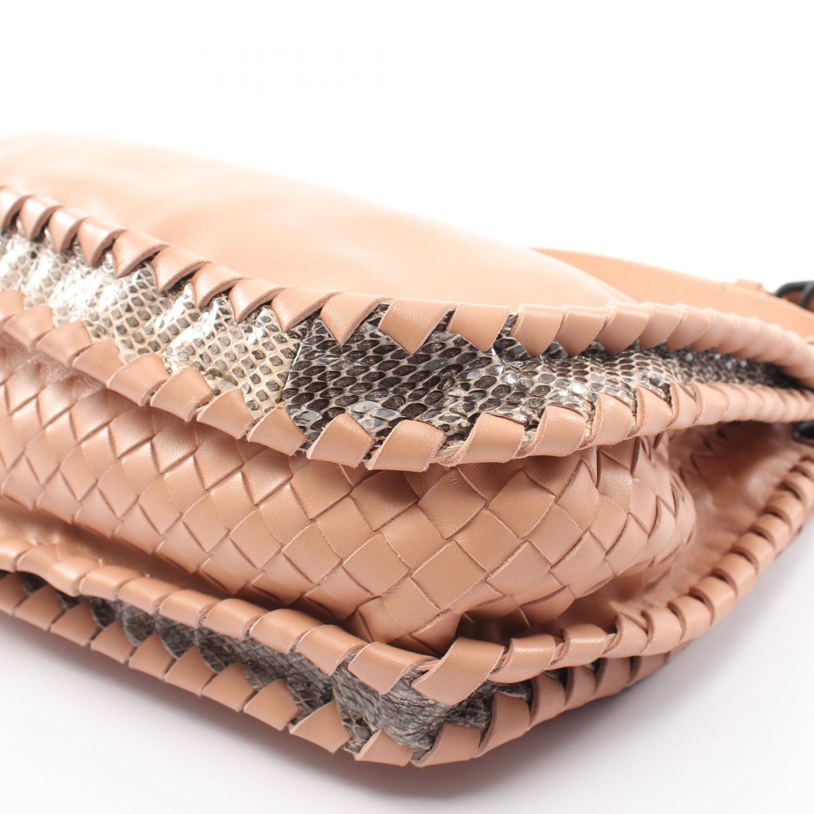 Bottega Veneta Shoulder Bag Intrecciato Beige Leather Exotic Cles the — view 6