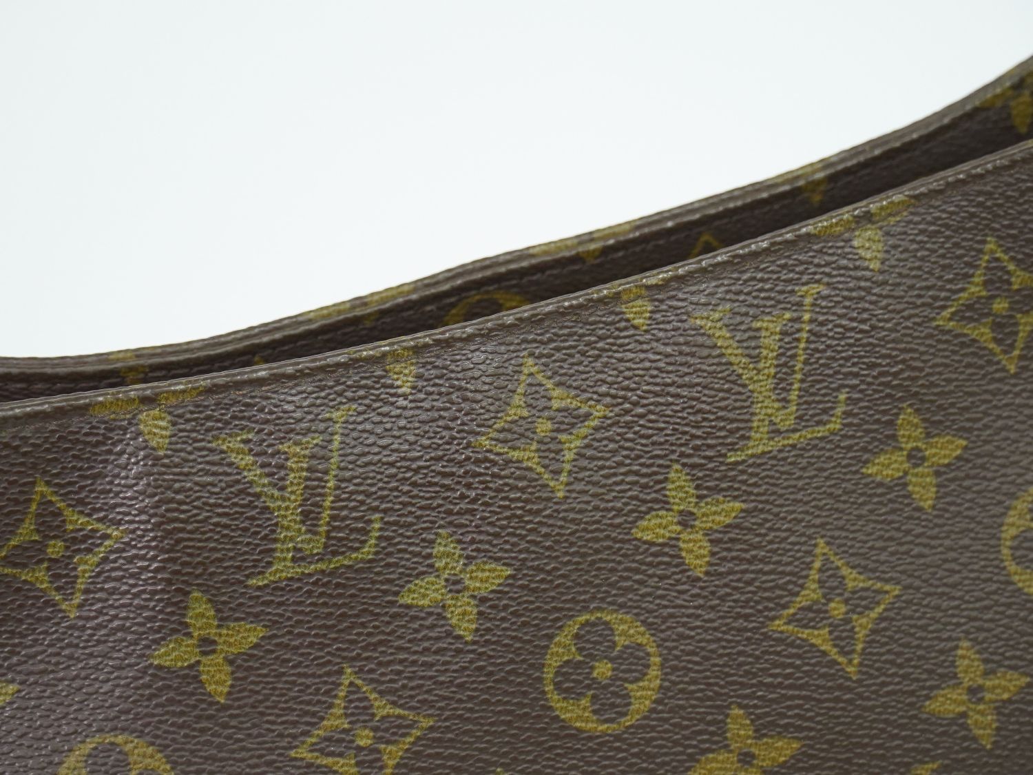 Louis Vuitton LV Looping GM Monogram Shoulder Bag Brown — view 7