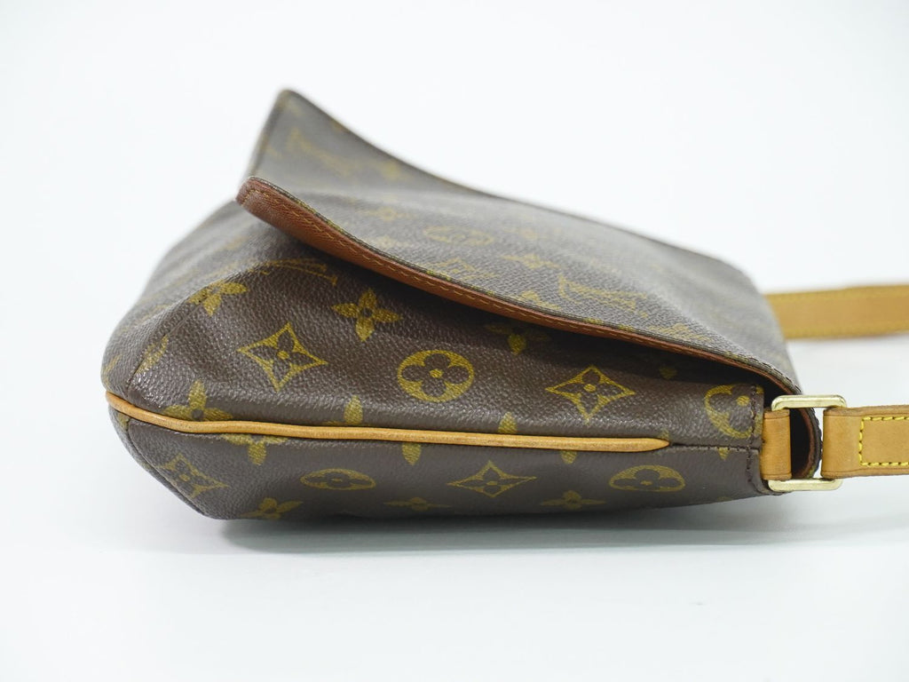 Louis Vuitton LV Musette Tango Short Monogram Shoulder Bag Brown — view 4