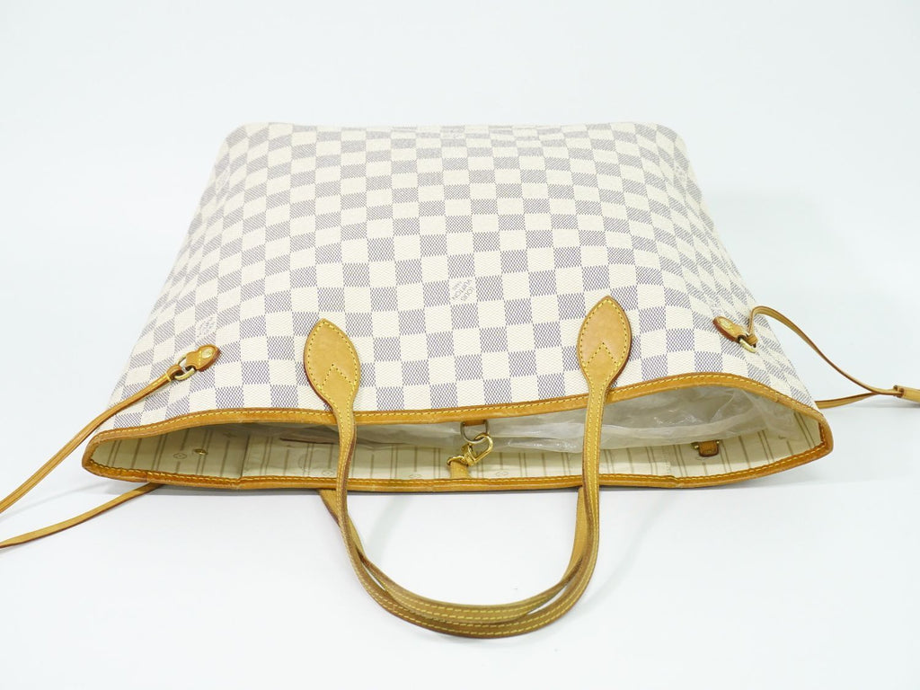 Louis Vuitton LV Vintage Handbag — view 5