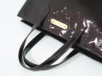 Louis Vuitton LV Wilshire PM Vernis Leather Handbag Amarante Purple — view 4