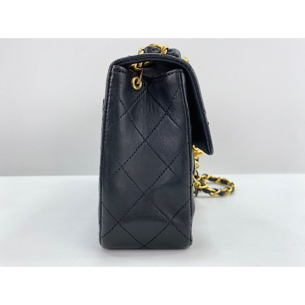 Chanel Shoulder Bag Mini Quilted — view 4