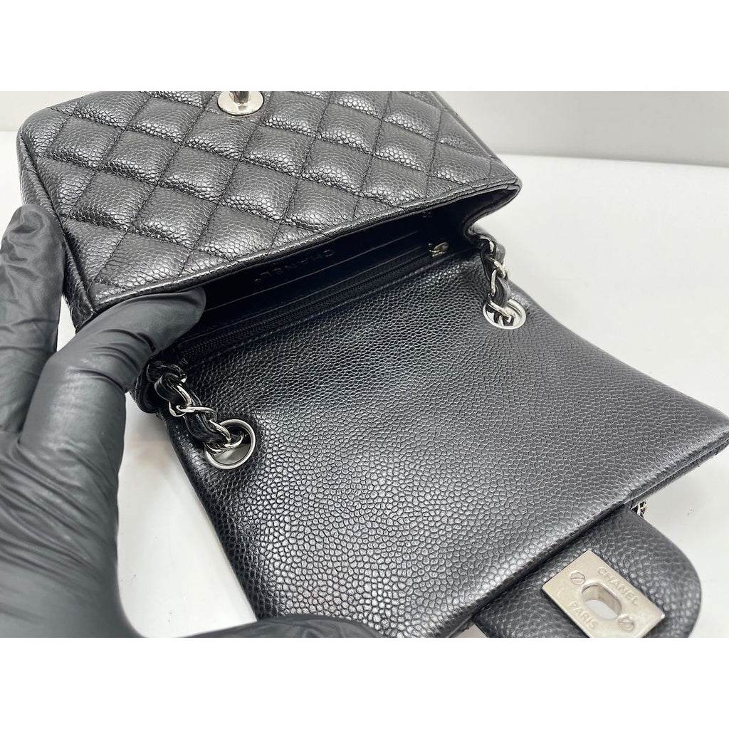 Chanel Shoulder Bag Mini Quilted — view 9