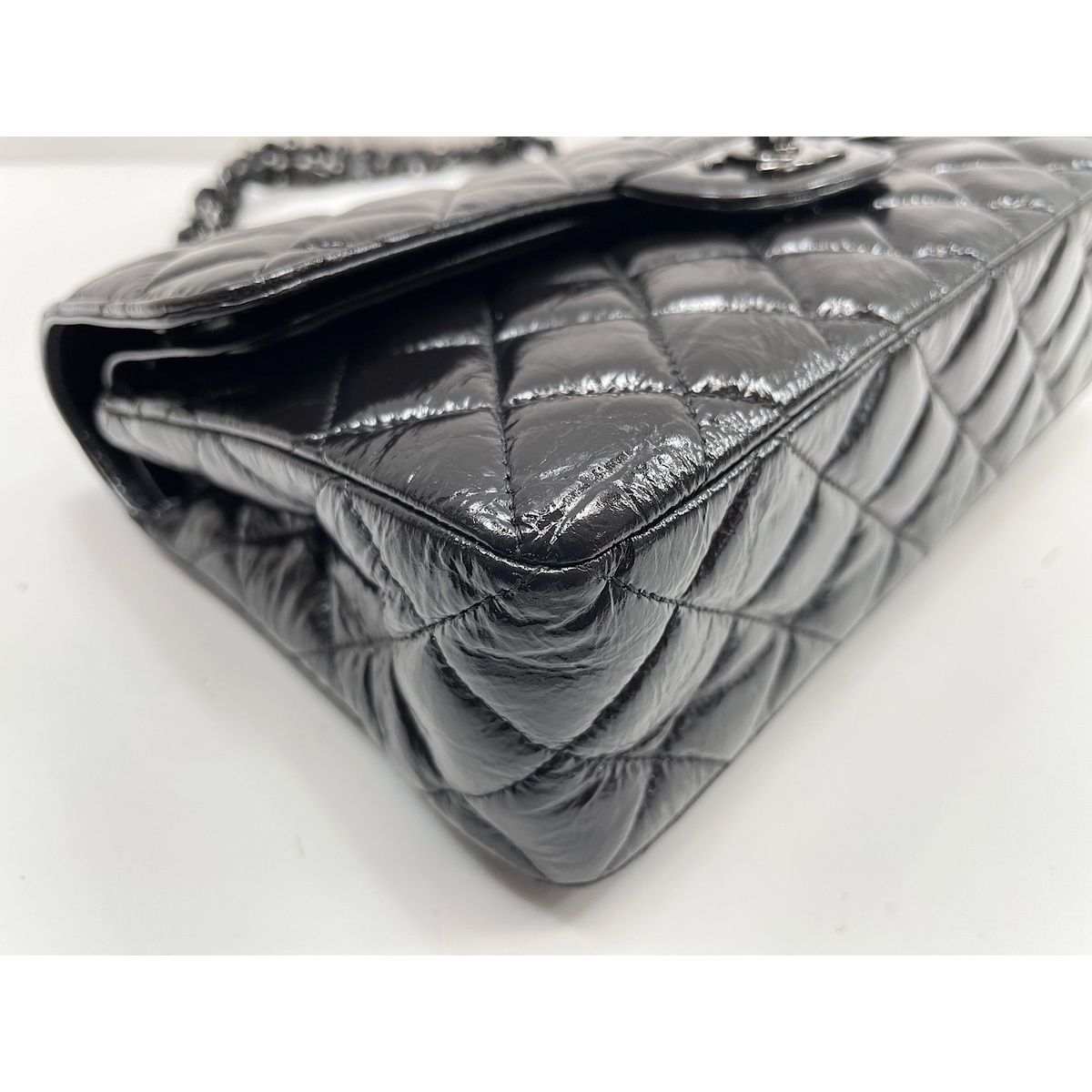 Chanel Handbag Quilted 23 — view 7
