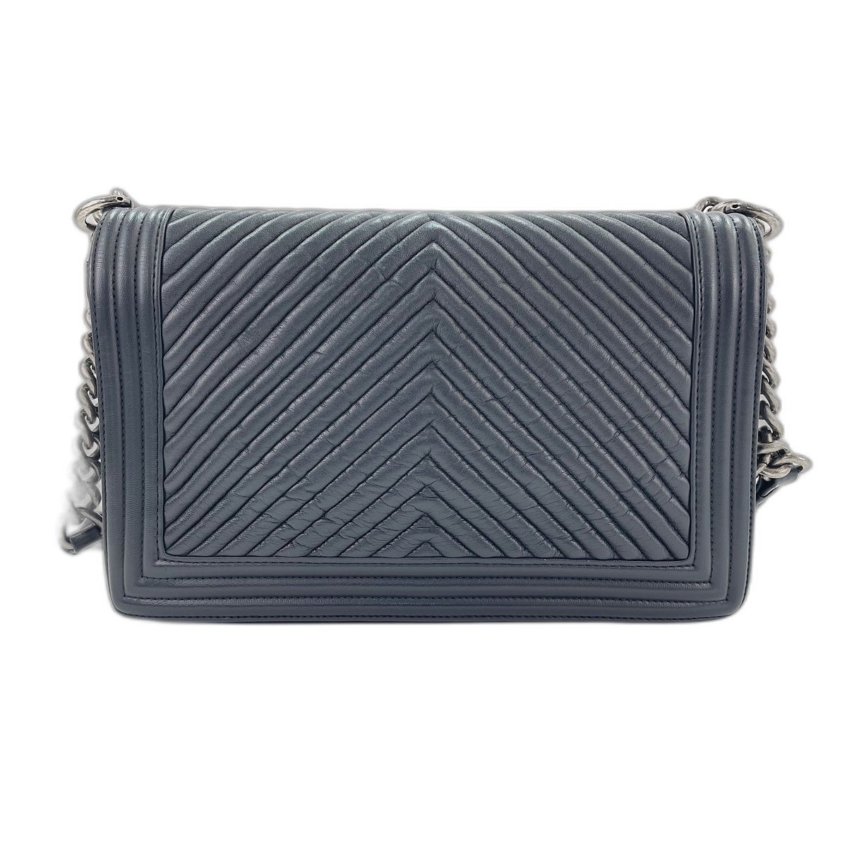 Chanel Shoulder Bag Boy Large — view 2
